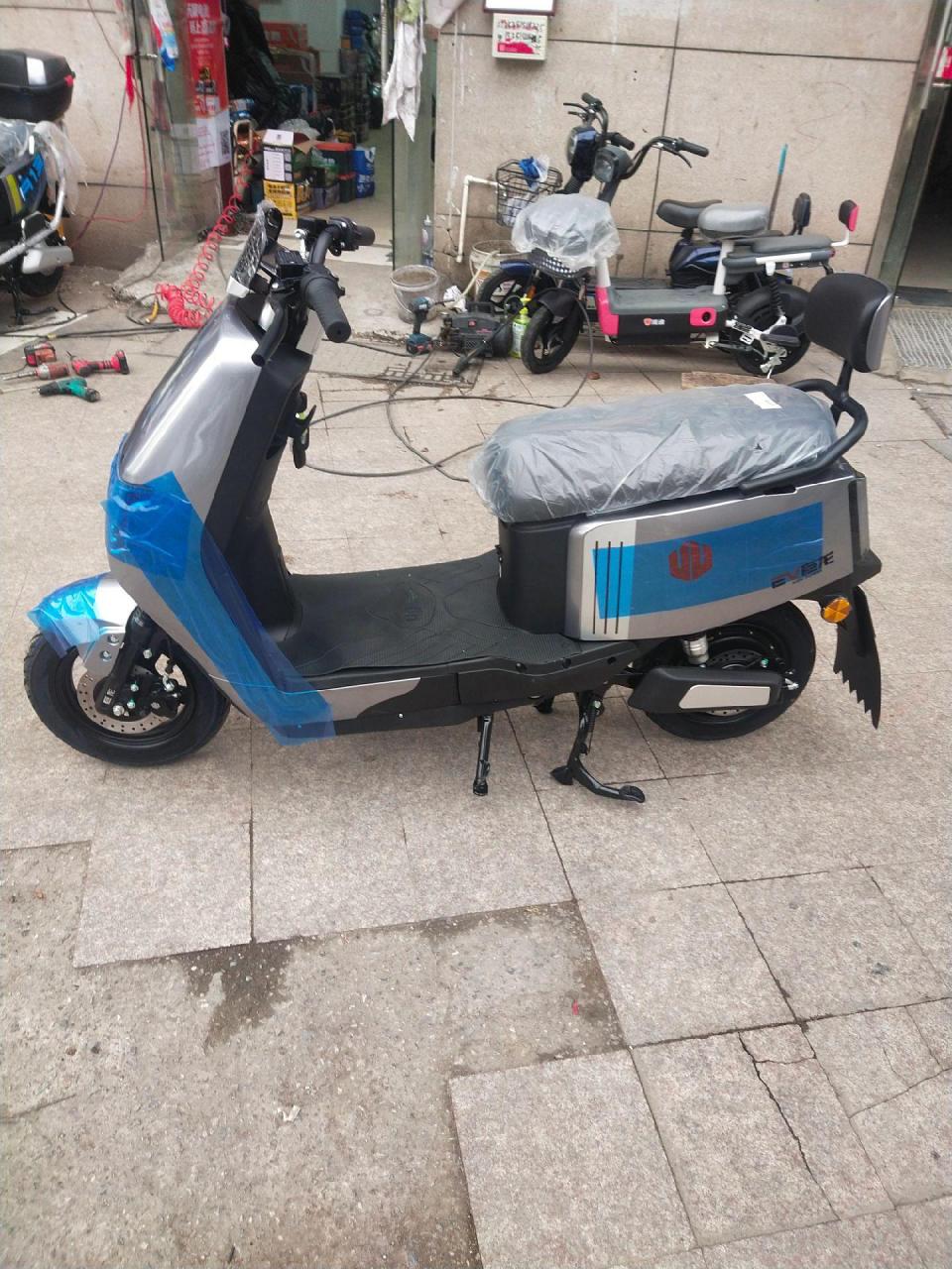 电动车以旧换新 ,巨龙国标车m26款,前后碟刹,60v72v电池都可以装,性