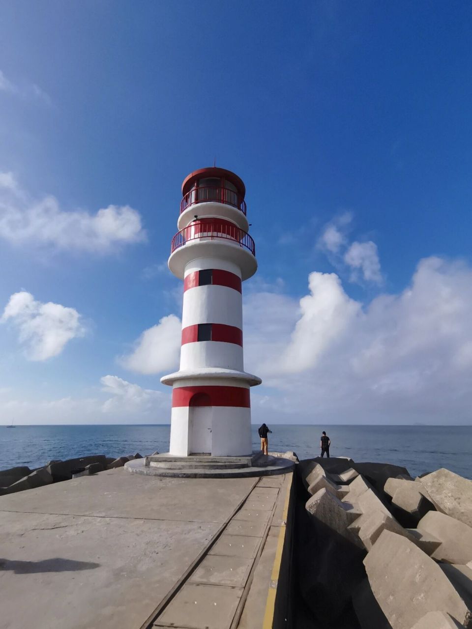 万宁网红灯塔怎么去  去灯塔的路线 16615自驾的可将车停在停车场