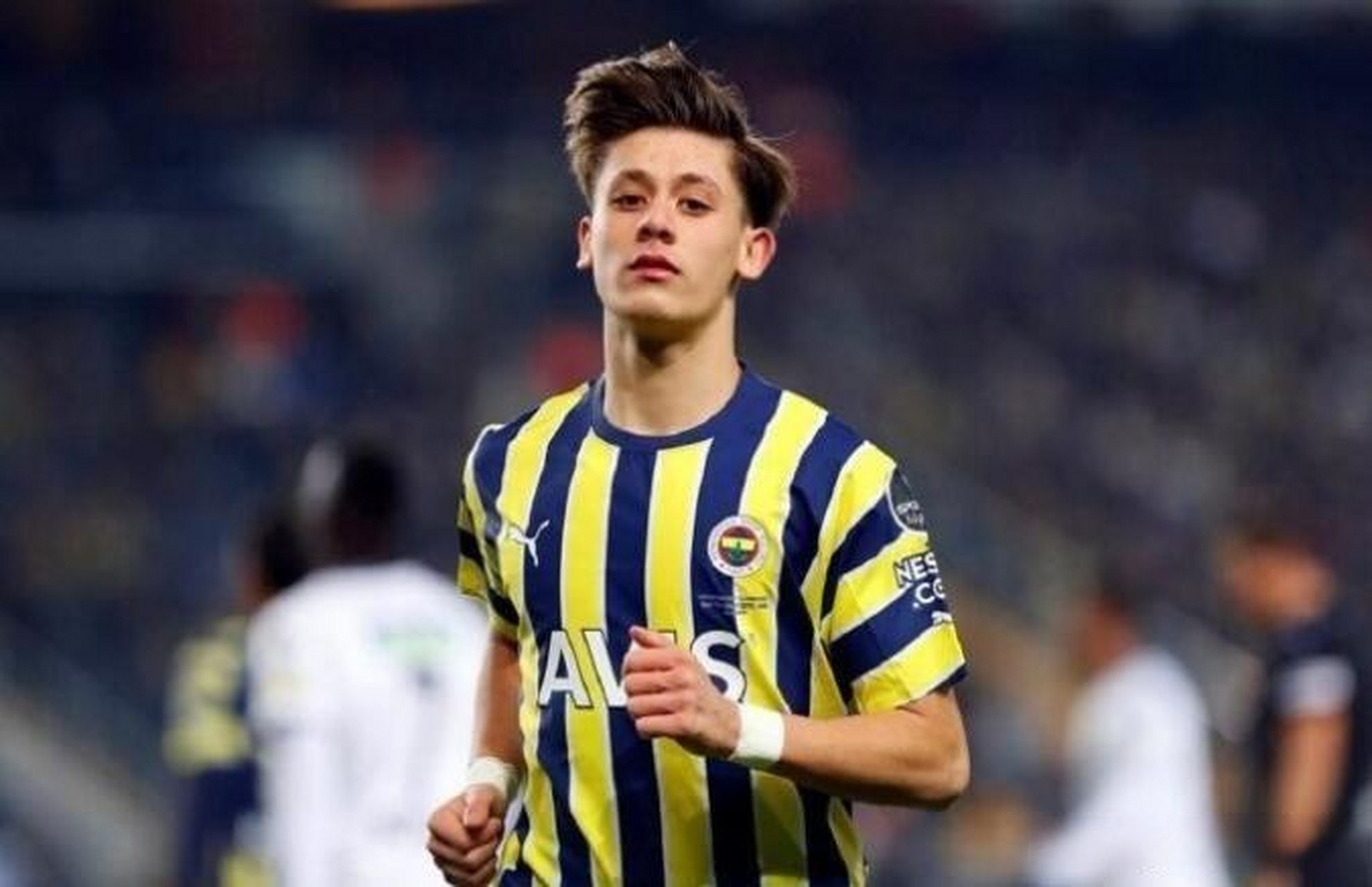 土耳其天才中场居勒尔加盟皇马.