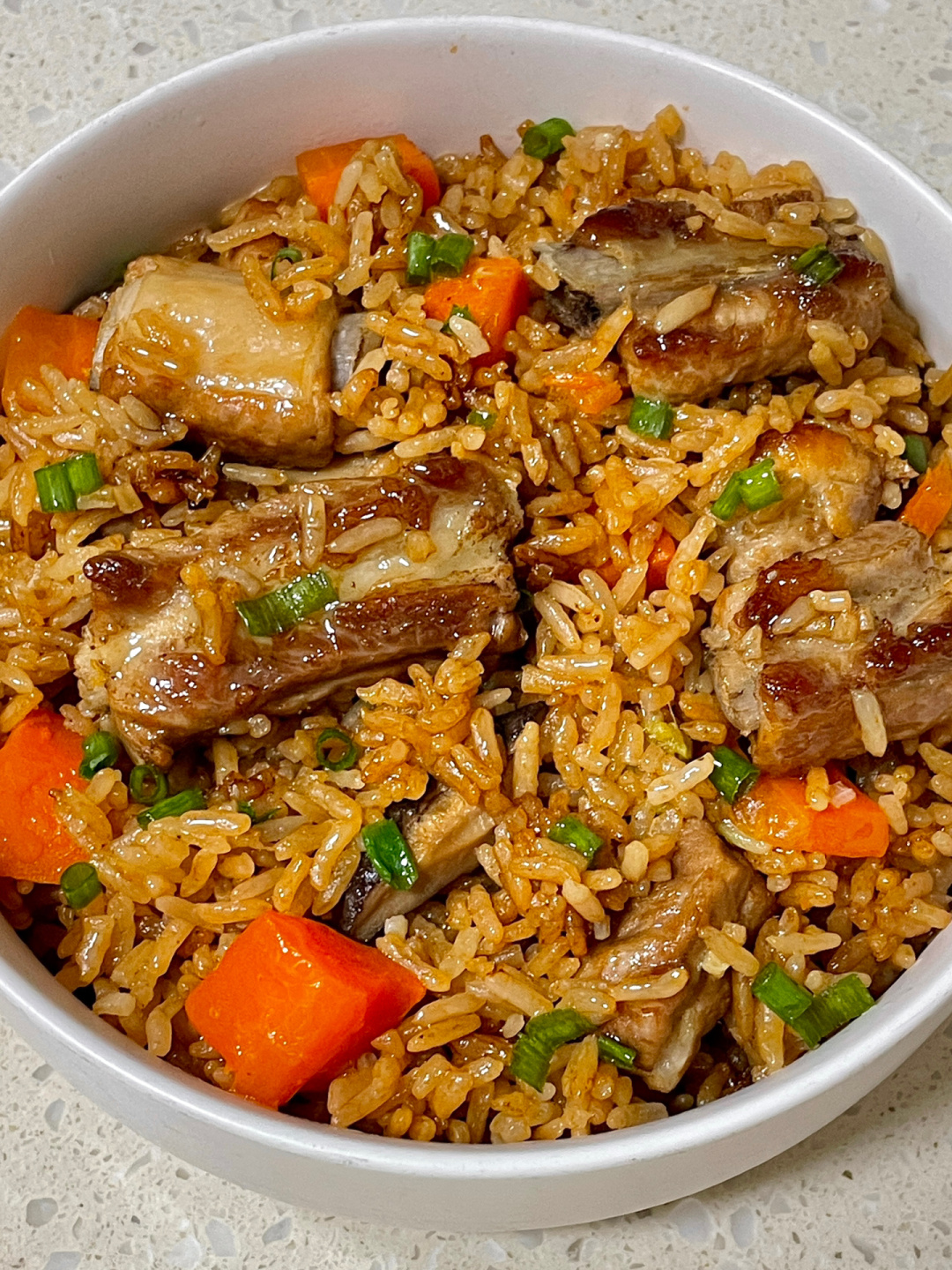 实拍图片排骨糯米饭怎么做最好吃香喷喷冒热气的杂粮米饭的唯美图片