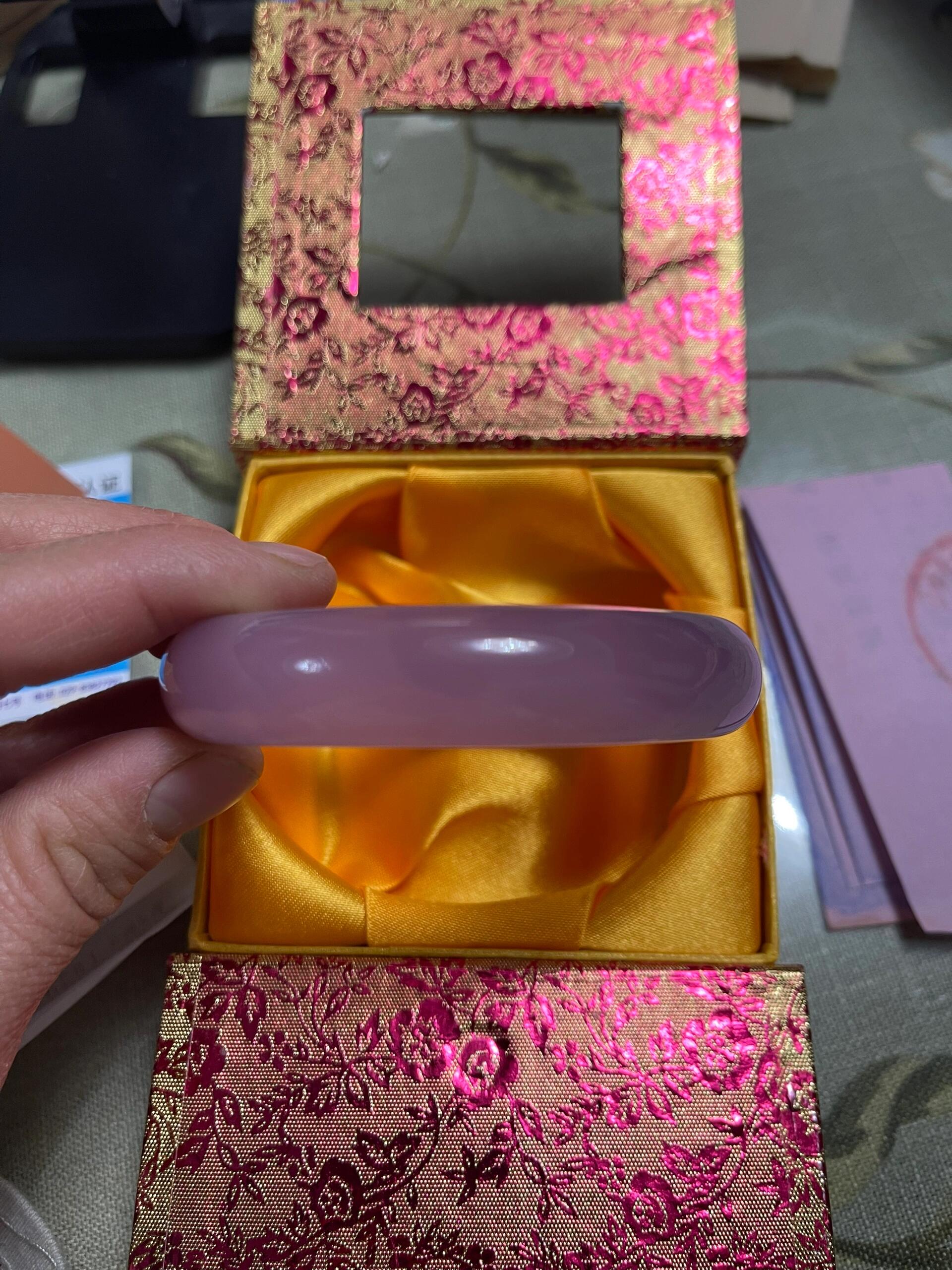 翻出来17年去西安旅游买的芙蓉玉手镯0501