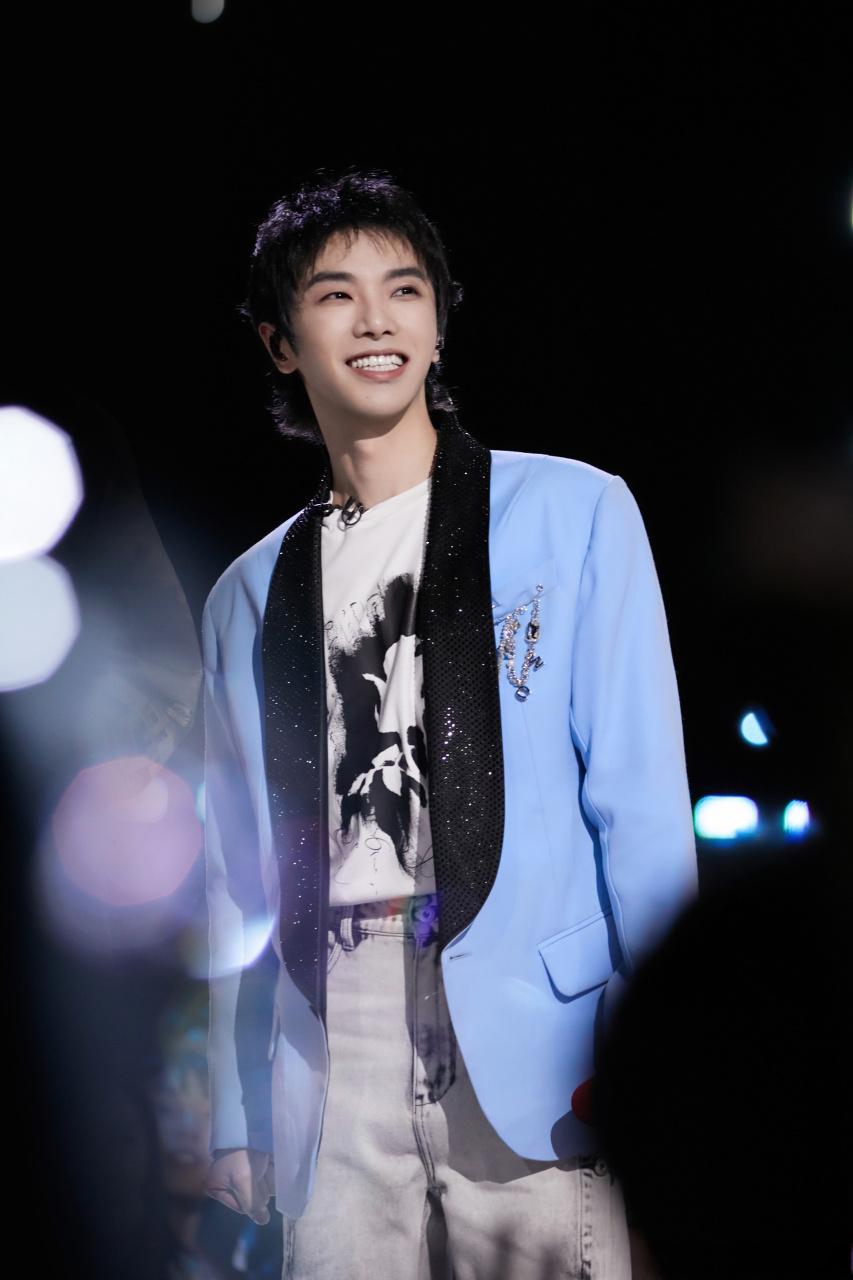 华晨宇声生不息宝岛季# 今日收看!