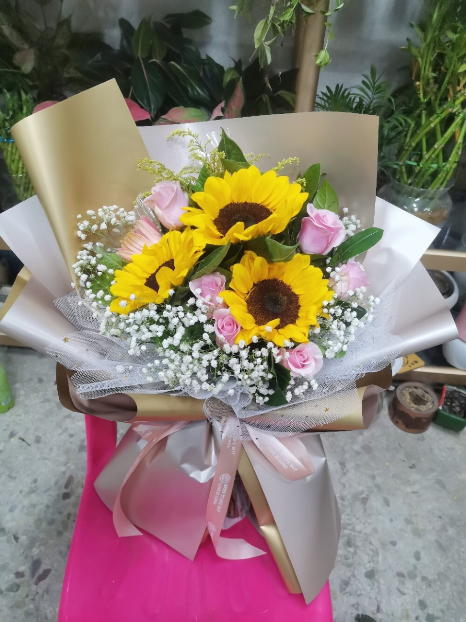 向日葵,玫瑰 满天星 经典搭配 成人礼花束,生日花束,新娘手捧花