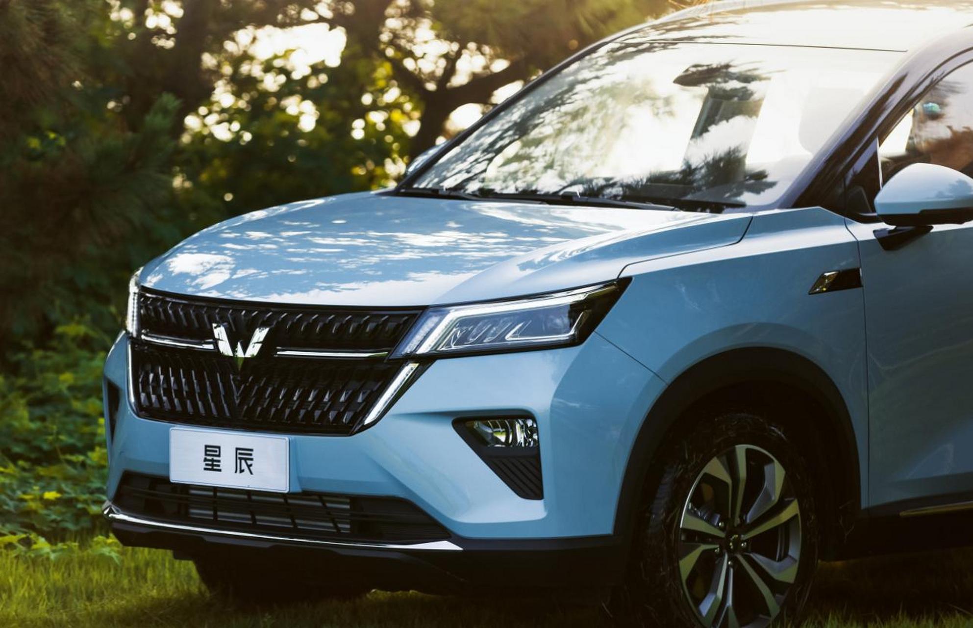 10万元内五菱suv大推荐.1,五菱星云 8.98-10.