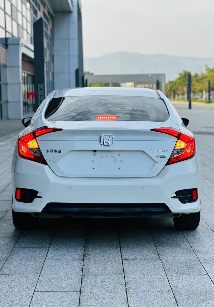 19年本田思域 220turbo cvt豪华版 2019年3月上牌·实表7.5万公里 1.