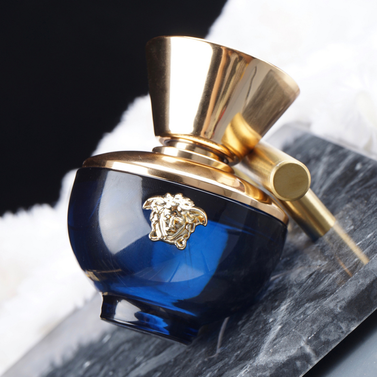 会用香比会穿搭更重要9393丨范思哲迪伦女士香水 相信经常关注我