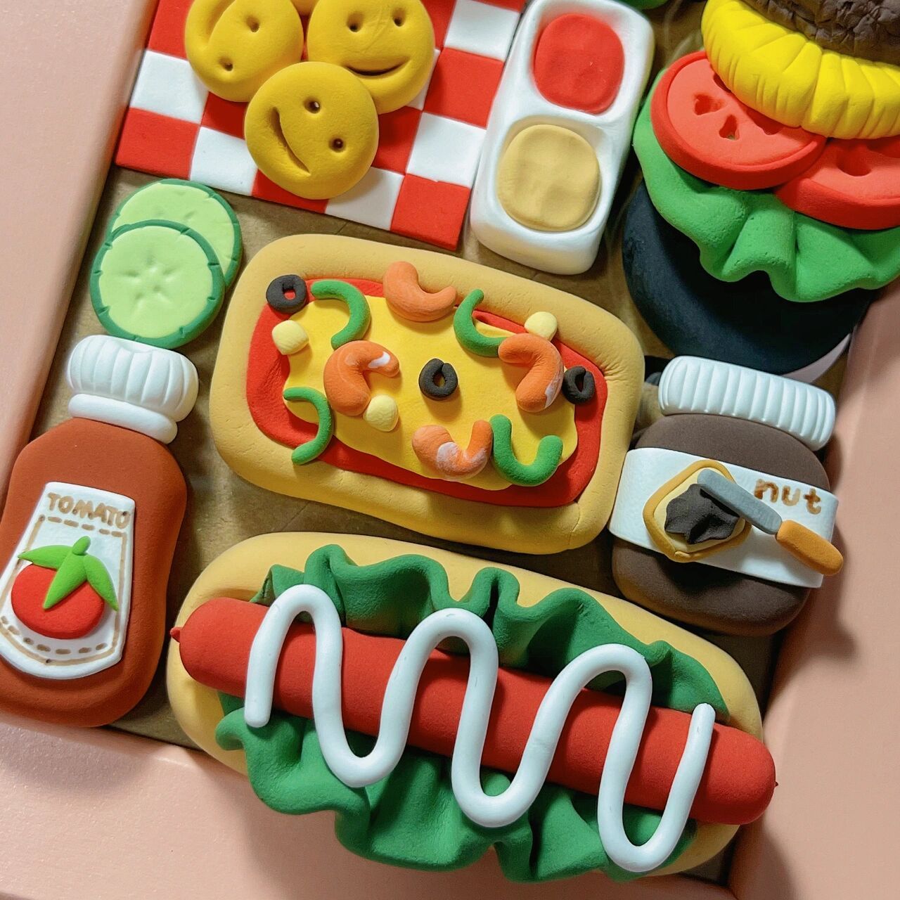 粘土相框61高热量美食之炸鸡汉堡92附细节图 材料:超轻粘土 近期