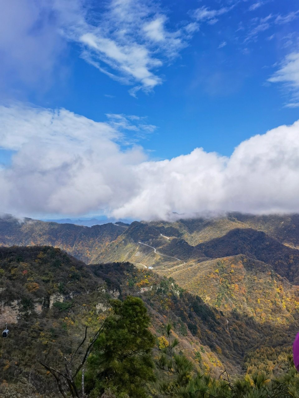 光雾山景区米仓山~香炉山 乘坐景区索道票价150元往返,登上香炉山居高