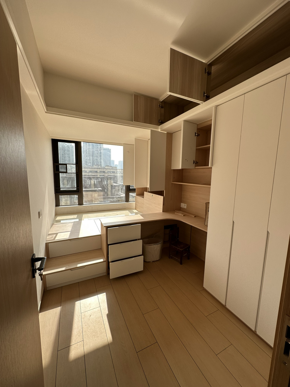 飘窗榻榻米. 一米阳光,温馨榻榻米房.