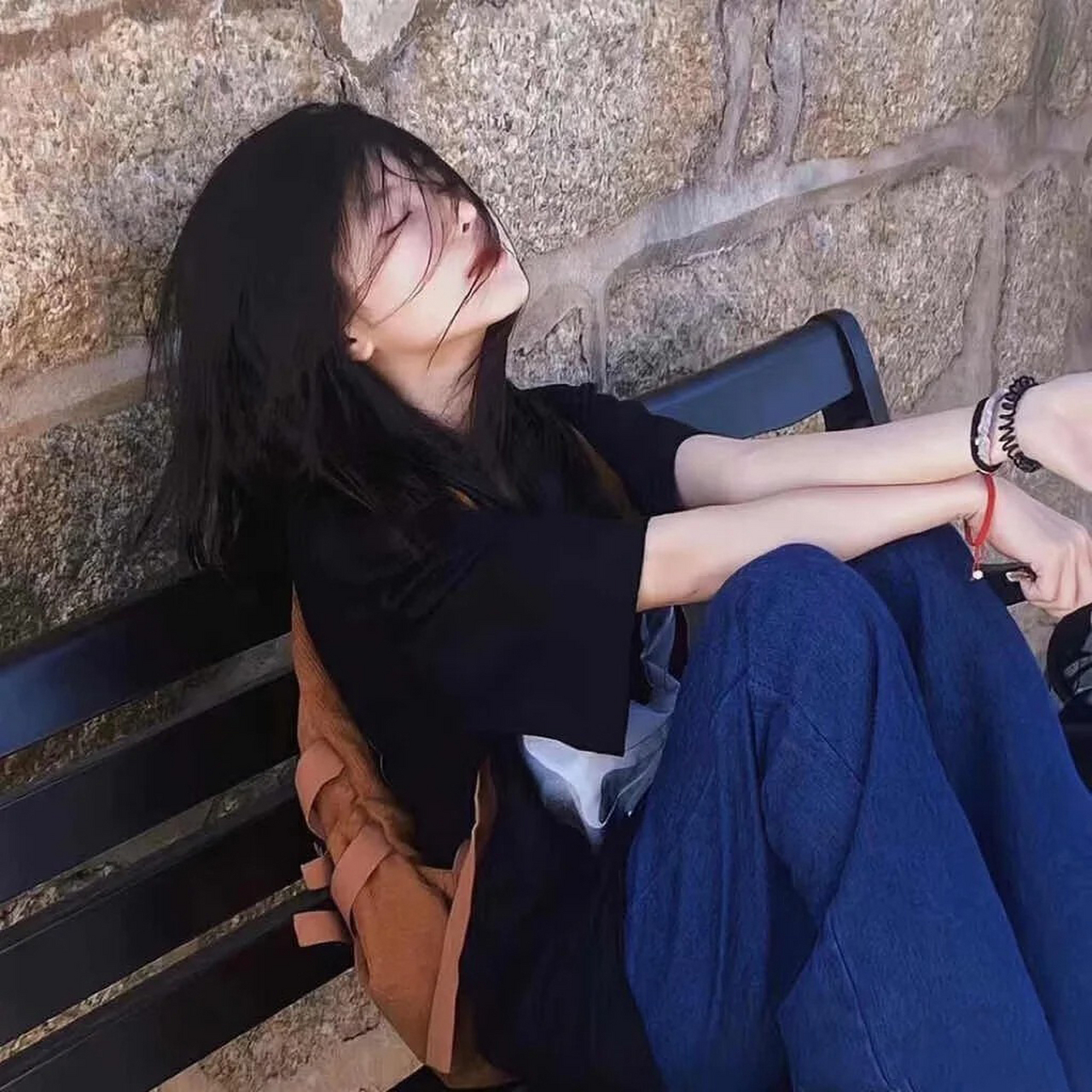 头像女ins高级质感伤感 ins风格的头像不管什么时候都是主流,唯美简单