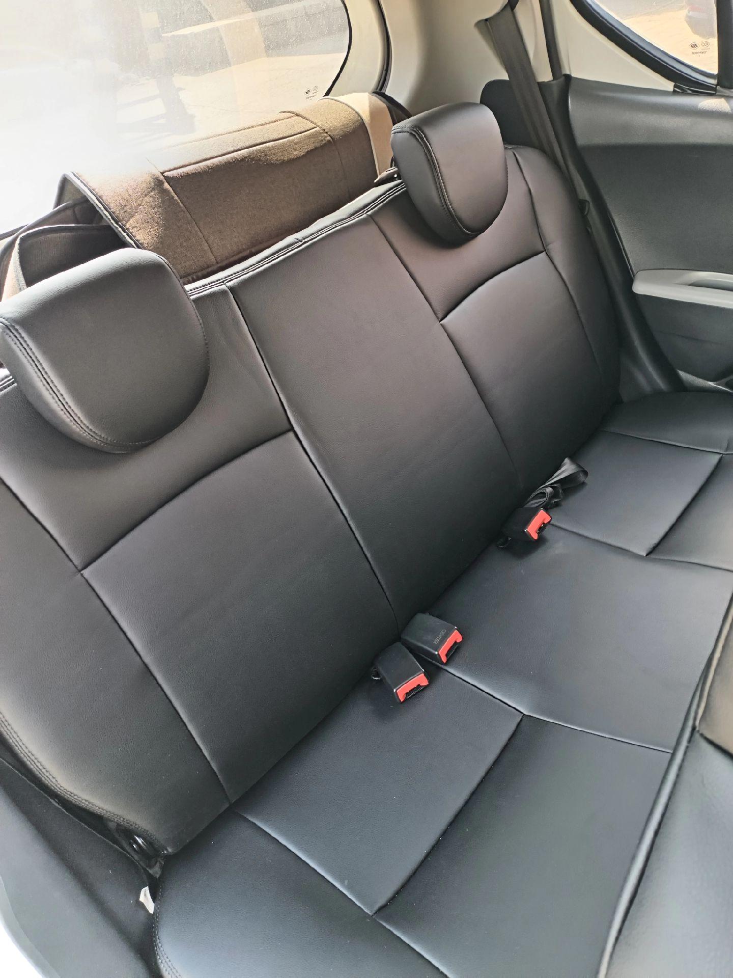 铃木奥拓更换真皮座椅安装完成效果图汽车内饰翻新 焕然一新