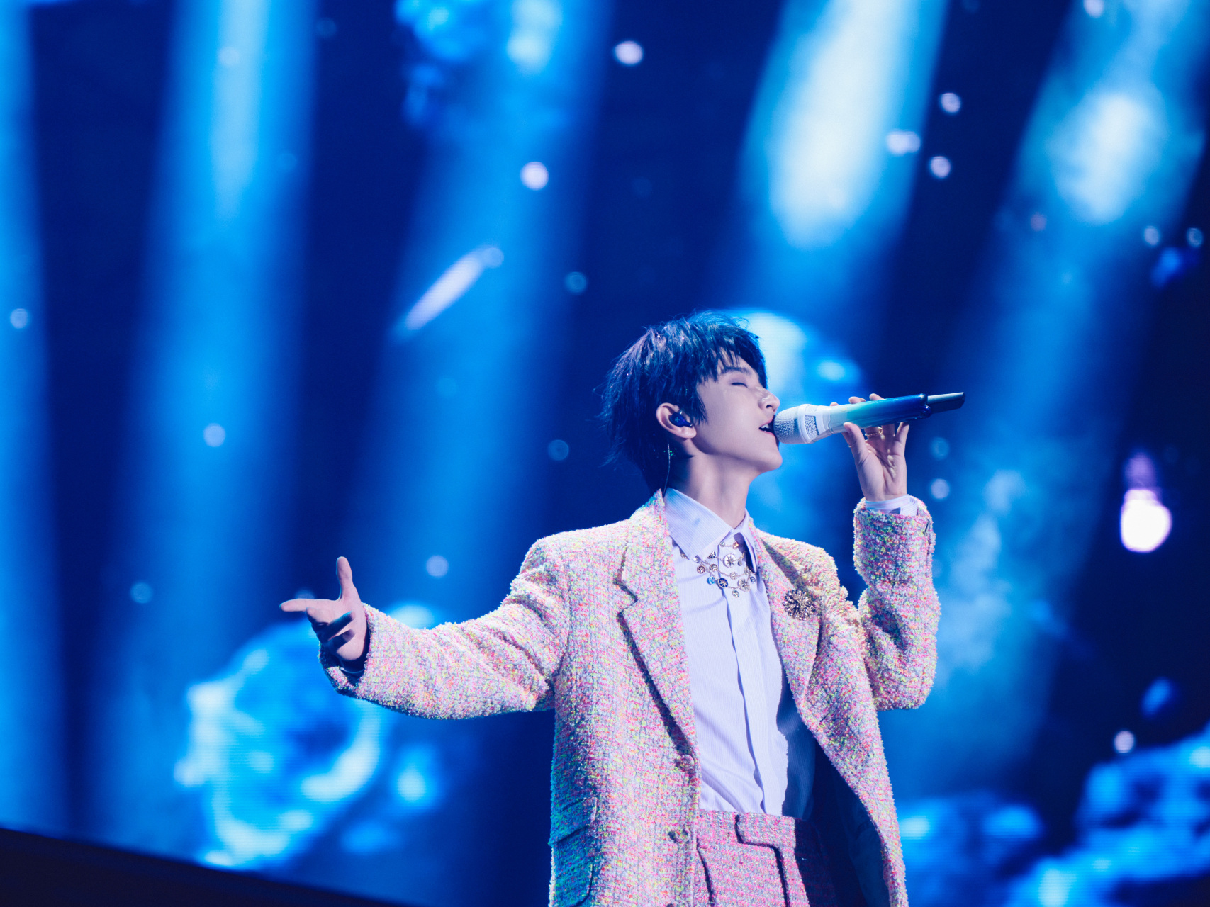 做有棱有角的星,温柔不失勇敢,自由而又热烈,一切都值得等待@王俊凯