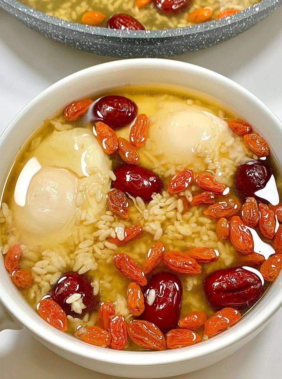 女孩子真的要学会煮这个! 红糖鸡蛋酒酿!从小喝到大!