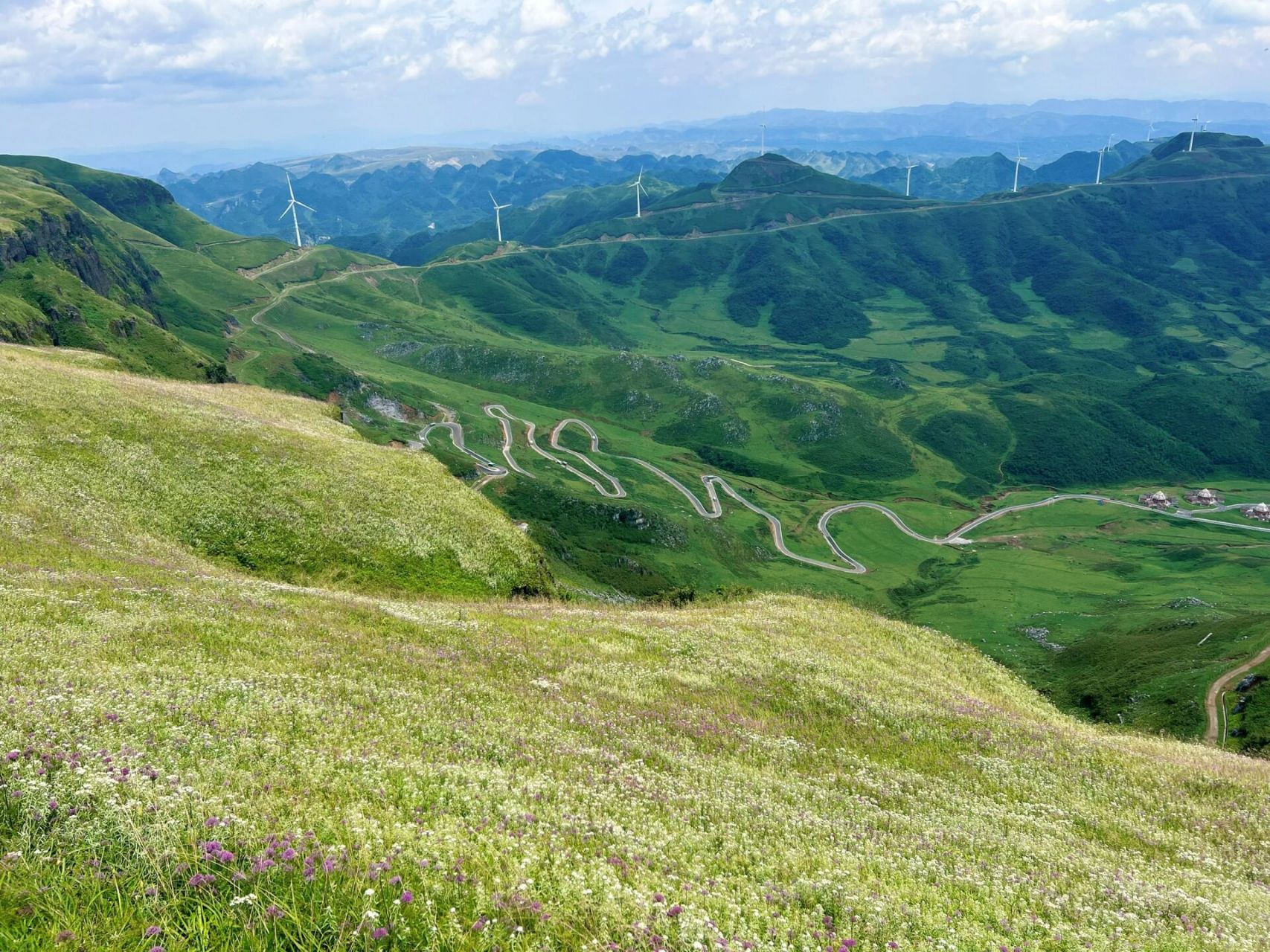 毕节阿西里西韭菜坪 都说韭菜坪不值得去,选对时候好吗!
