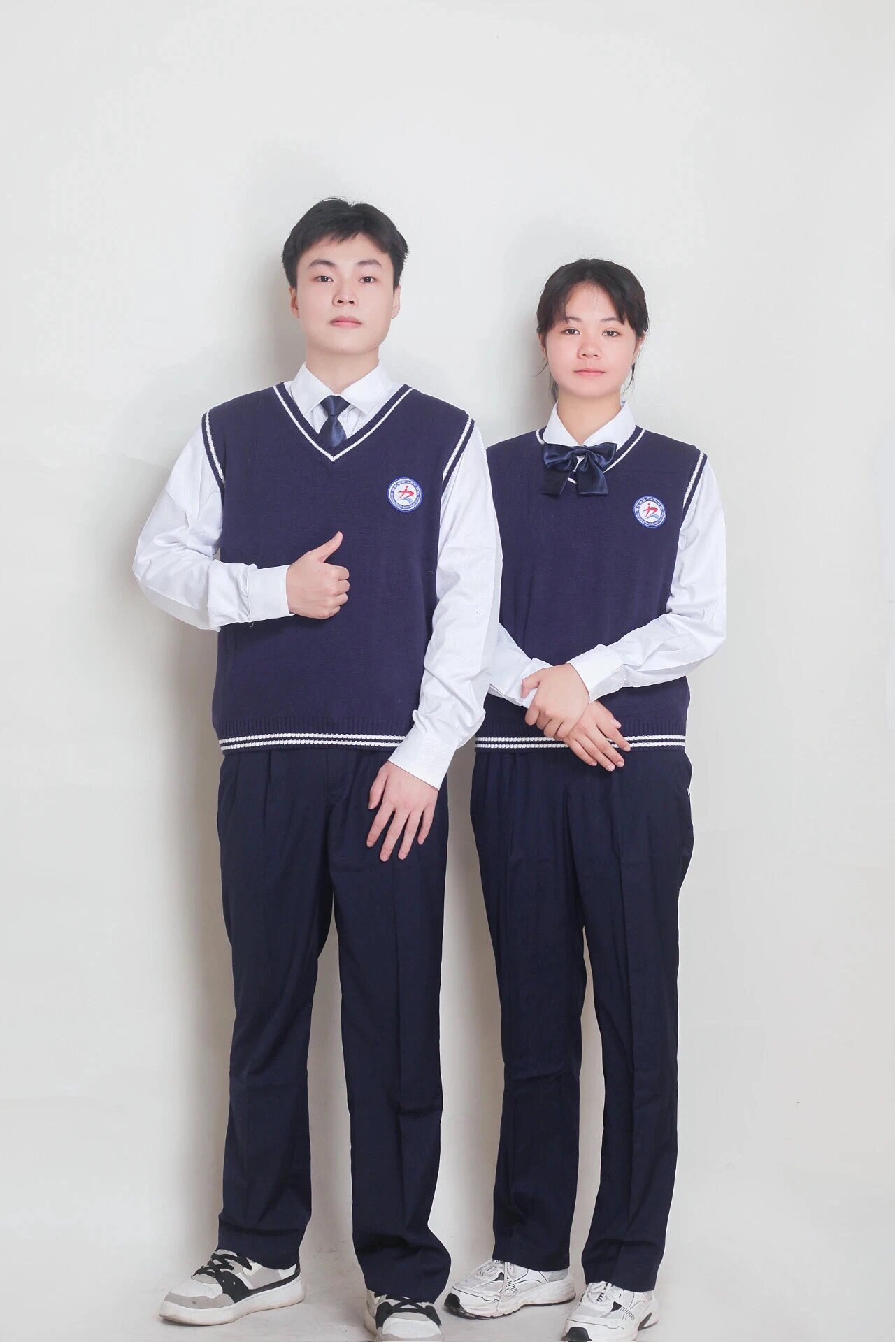 湛江二十一中校服 好崩溃,找半天图了