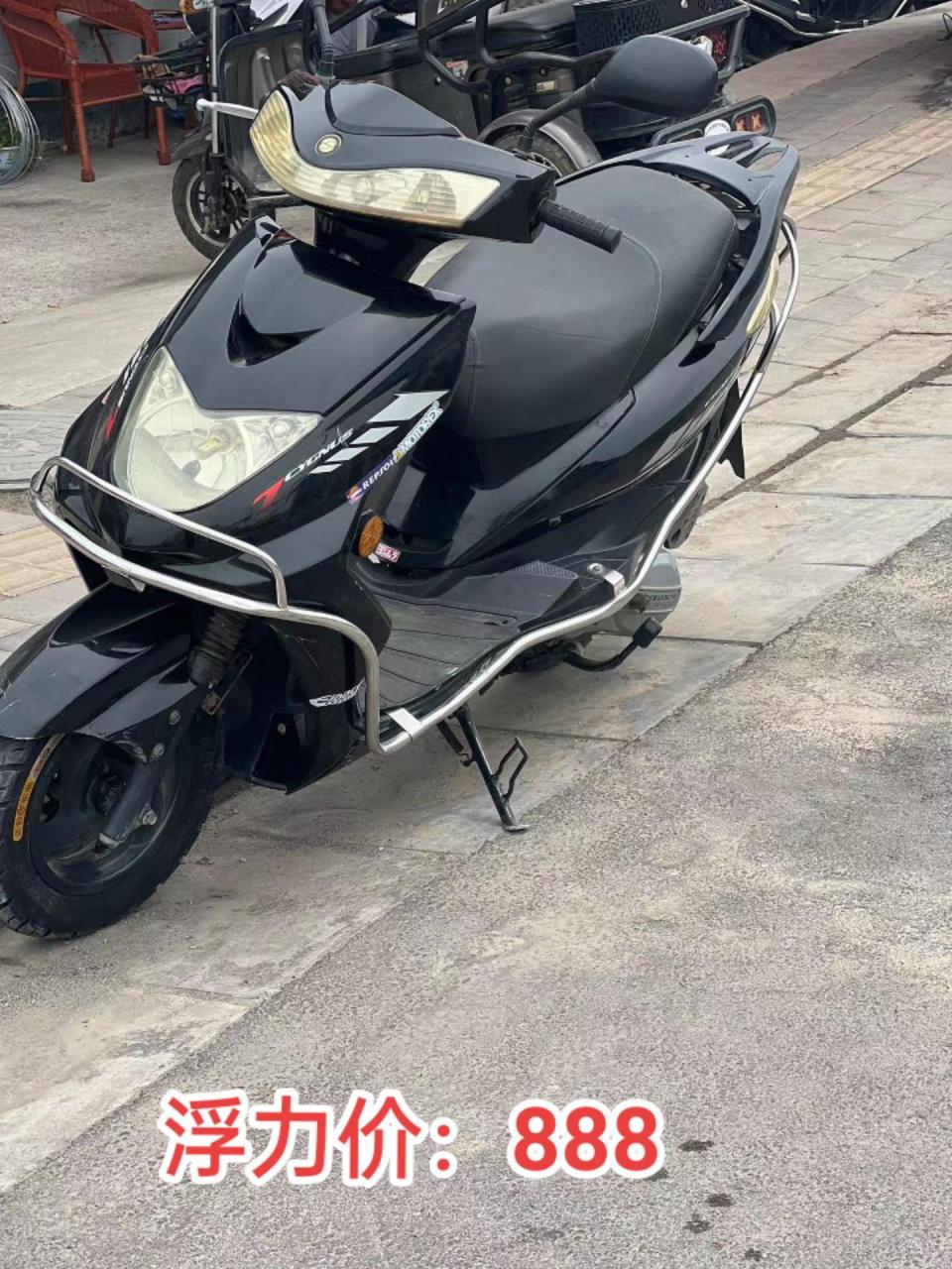 富先达125踏板摩托,正常骑的车,不烧机油,车况一般,要求太高的不用