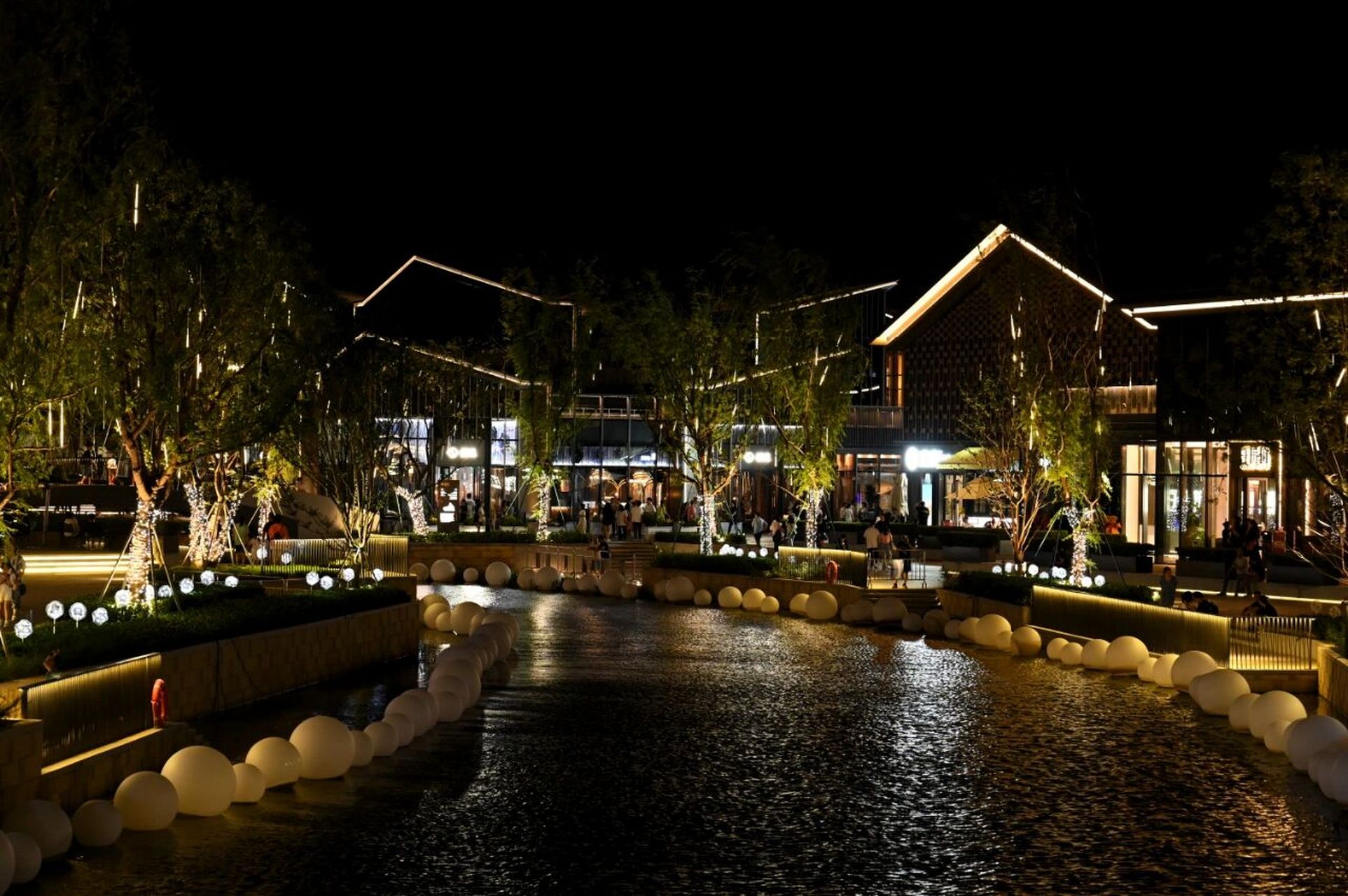 南湖红船 夜游南湖～南湖天地 红船已亮灯 1921年,嘉兴南湖