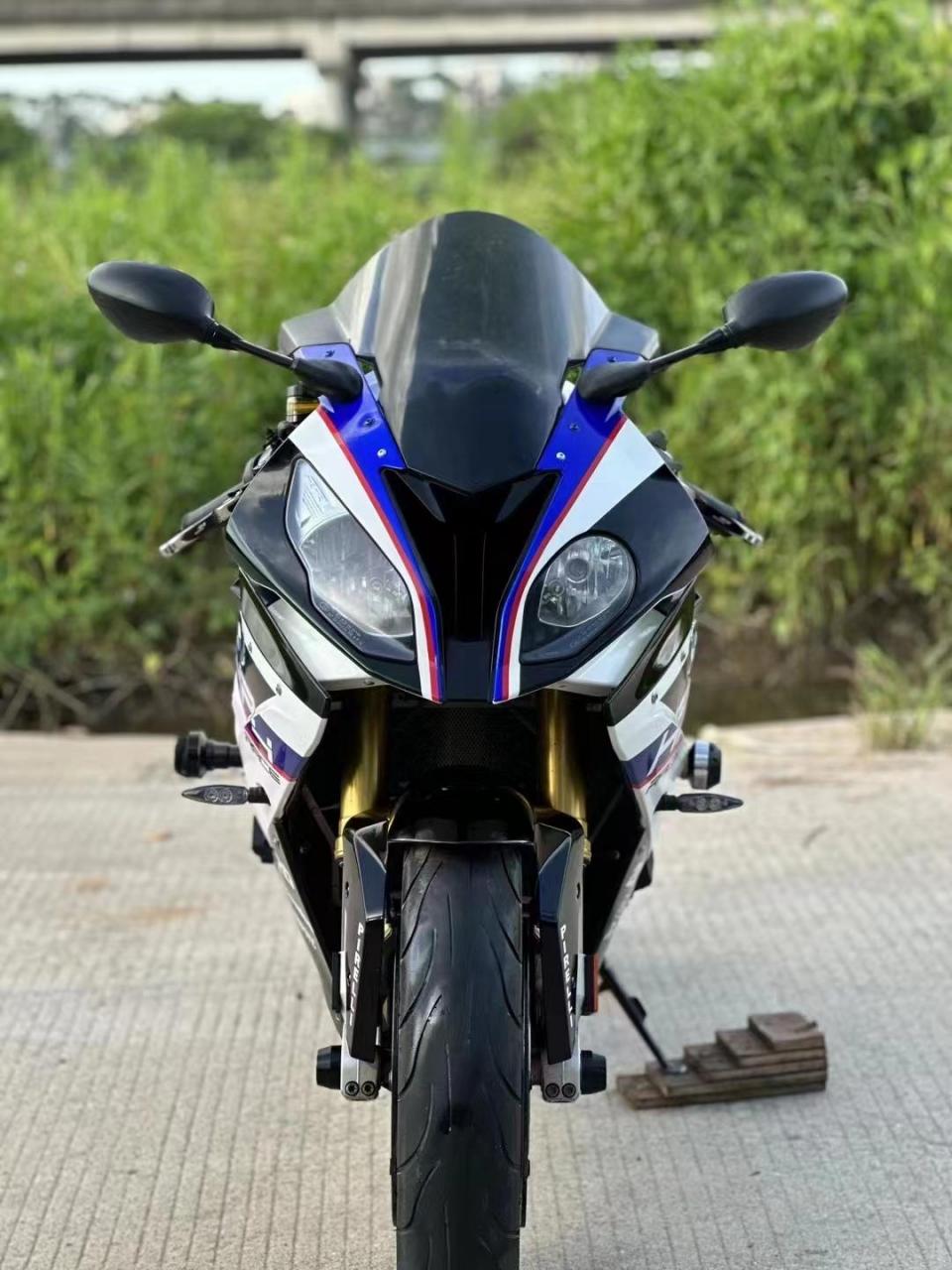 16年宝马s1000rr高配 hp4版 定速巡航 五种动力模式 防侧滑 abs 弯道