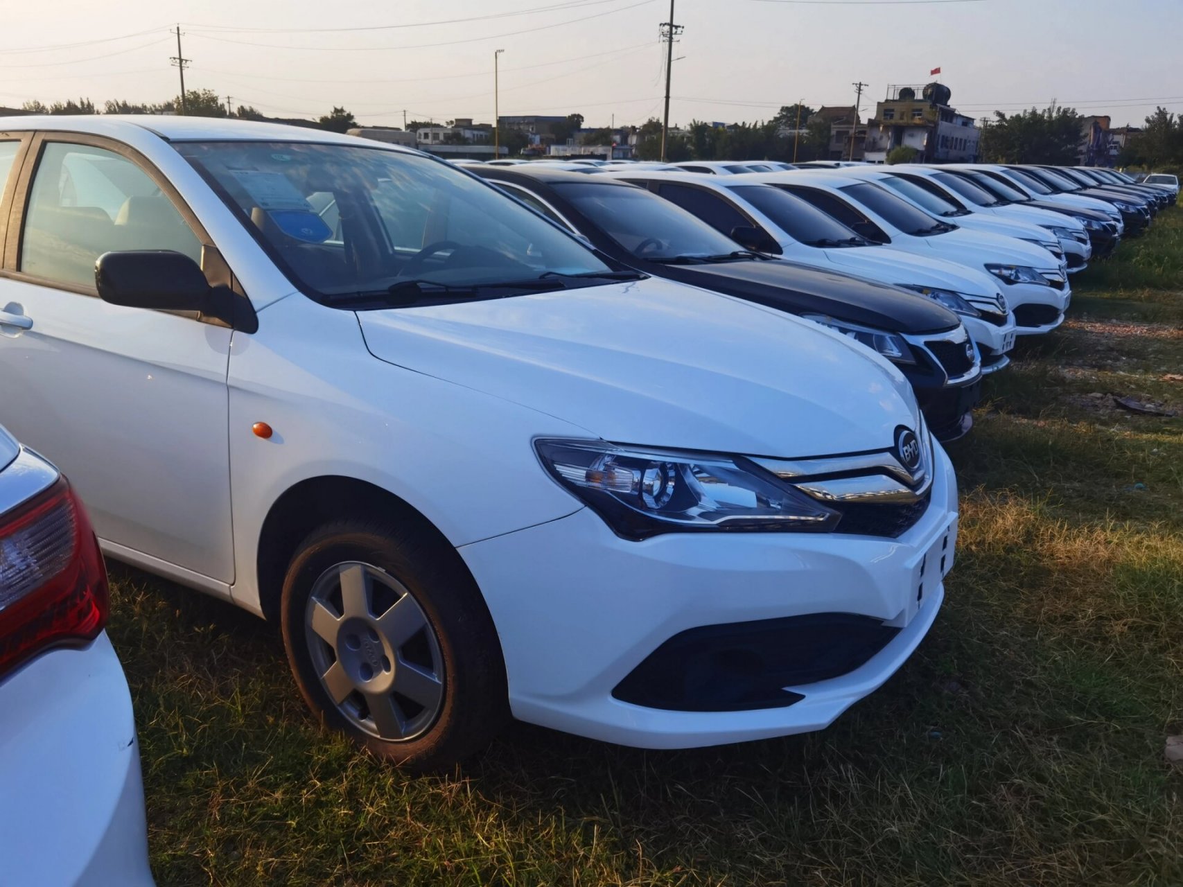 比亚迪三代f3 准新车,有没有需要 三四万块钱