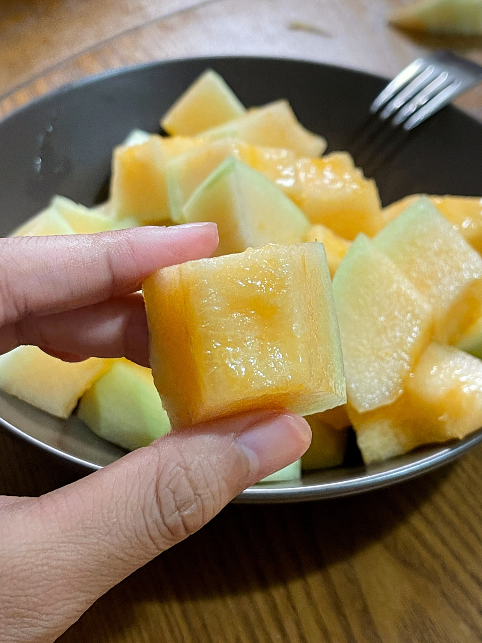 豆芽这个哈密瓜,真的绝……不过我用刨子刮得皮,那层有点硬了,应该再