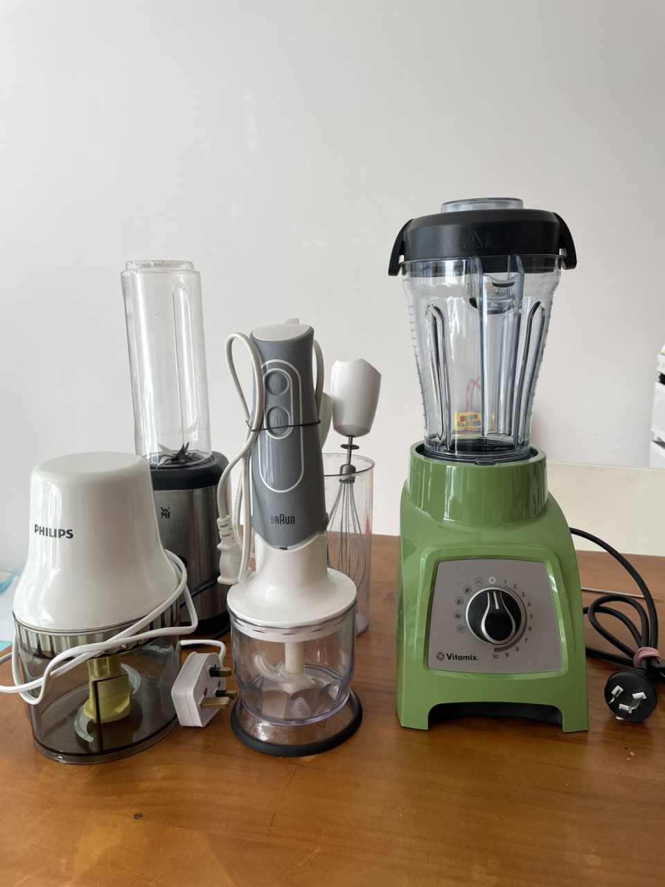 小型料理机执迷者 今年刚买了vitamix s55,搅糊糊效果没得说.