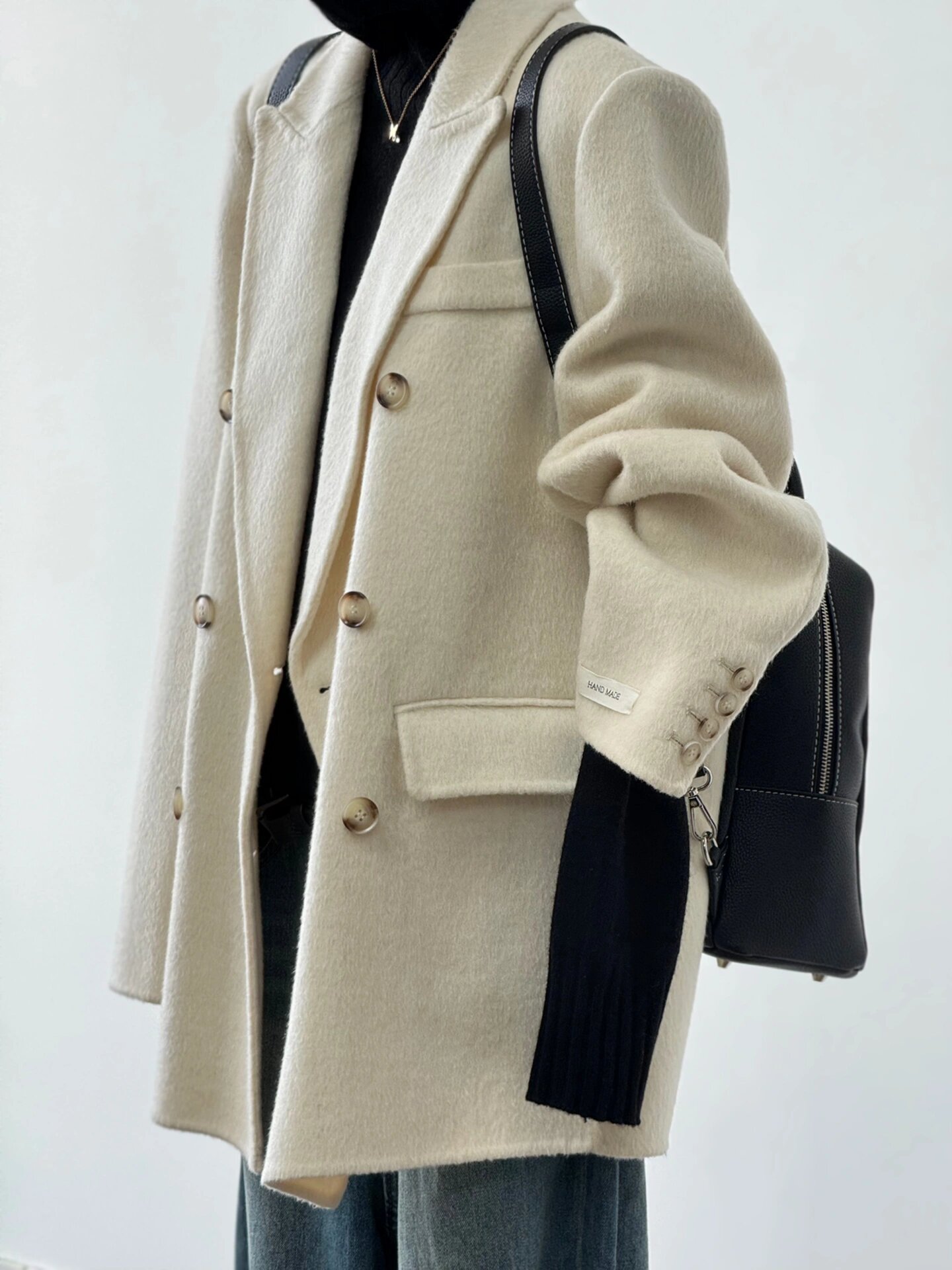 这件奶白色羊毛西装也太好看了叭!