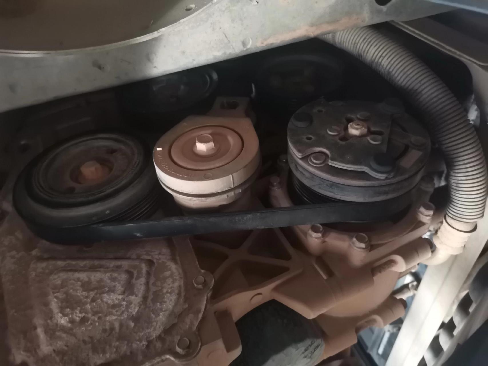 汽车保养与维修 众泰t600发动机皮带怎么走