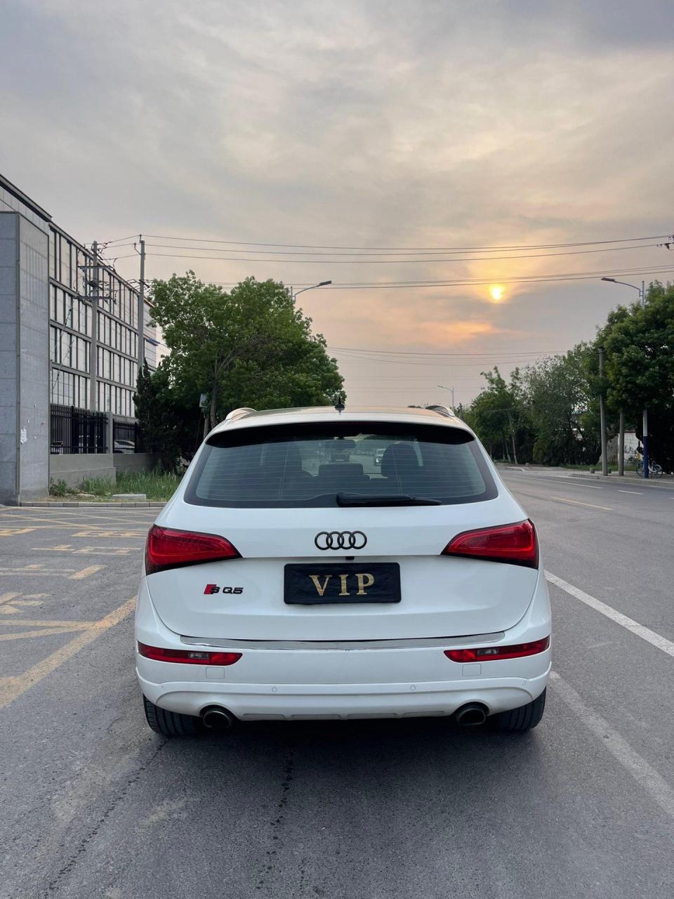 稀有车型混动奥迪q5 2013年8月新款奥迪q5 hybrid,油电混动版,纯进口