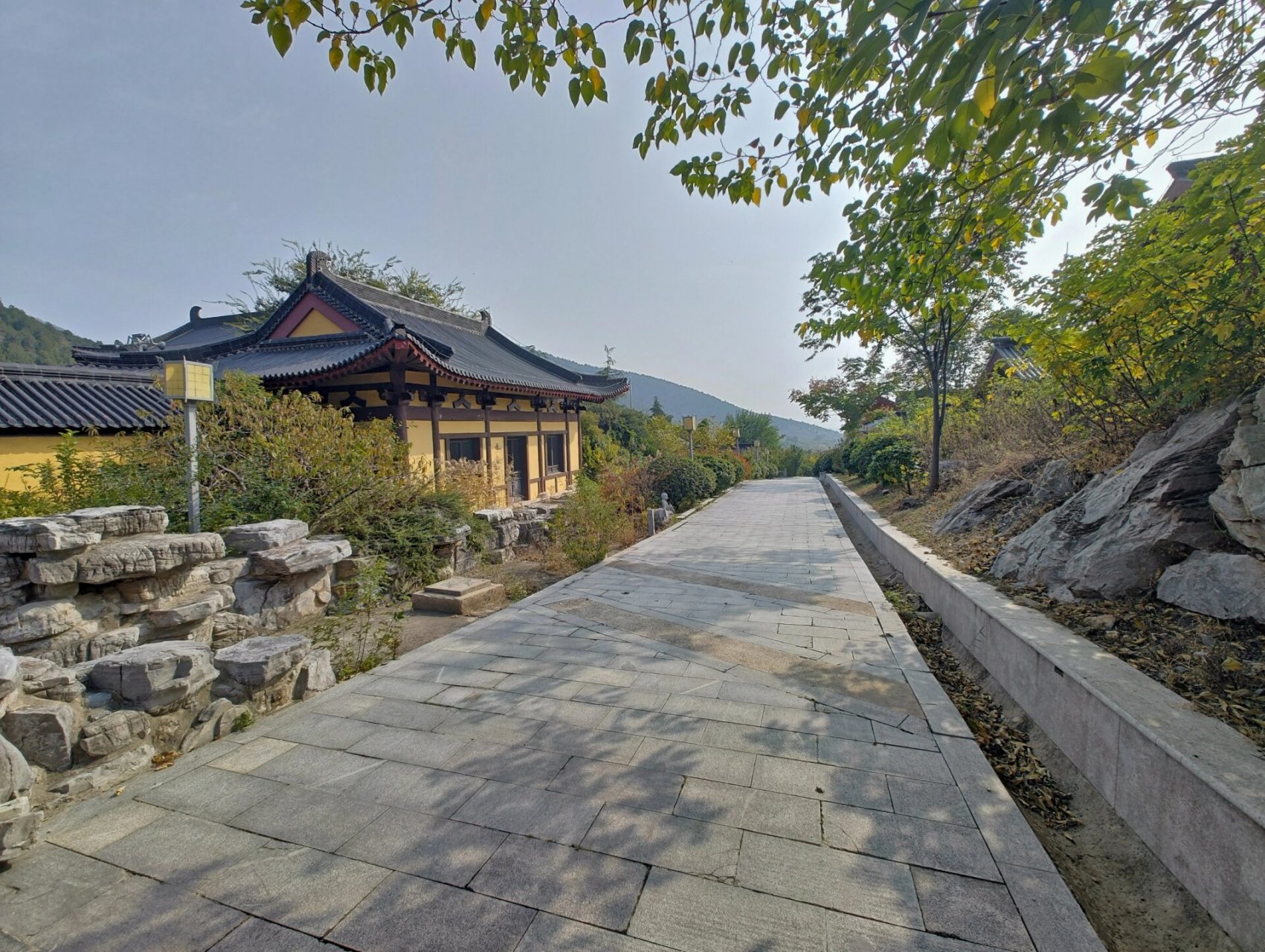 贾汪大洞山&茱萸寺 大洞山导航到大洞山观景台,然后爬上去比较方便,车