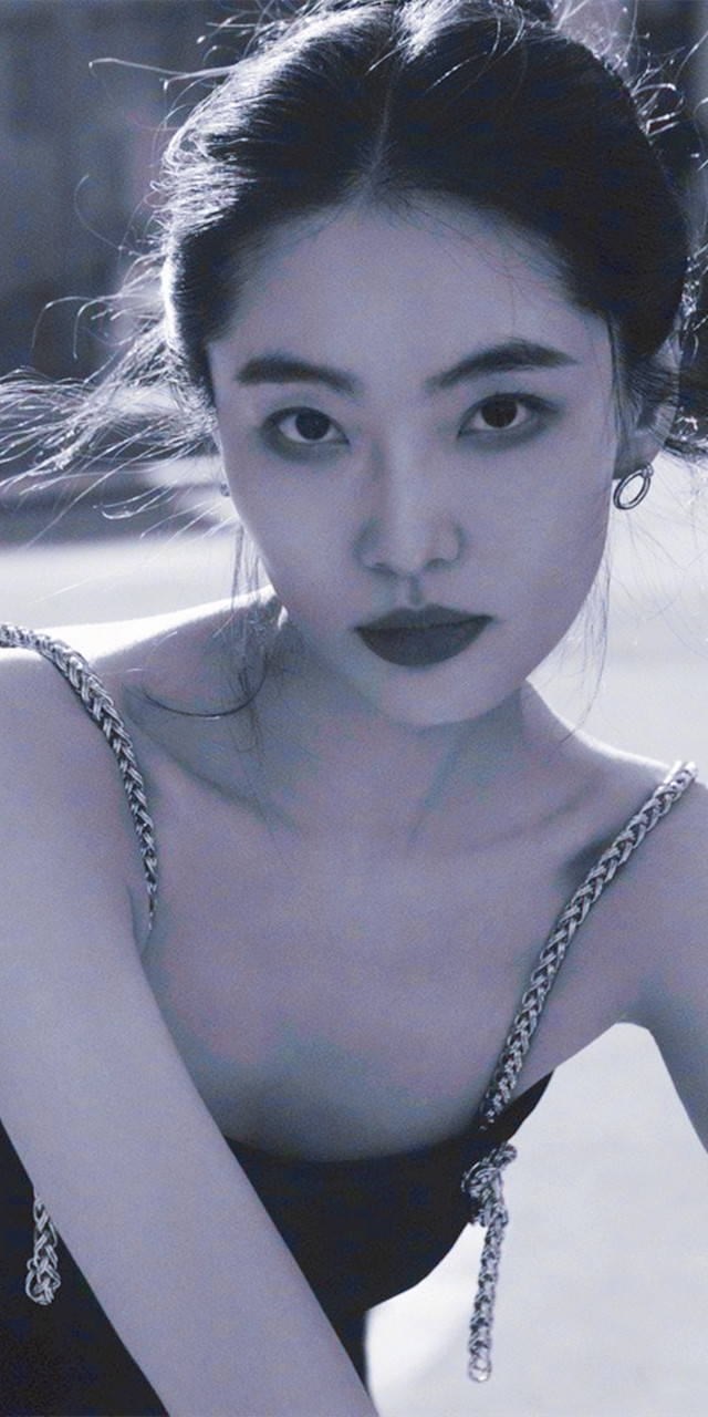 陈碧舸bonnie,黑色吊带酷感写真壁纸图集