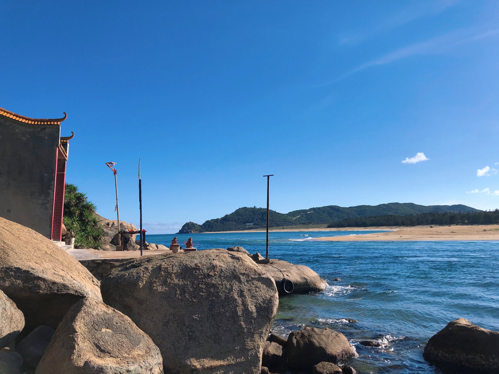 陵水黎安镇-很值得去的小众海滩公园 陵水黎安镇的港门岭公园就真的很