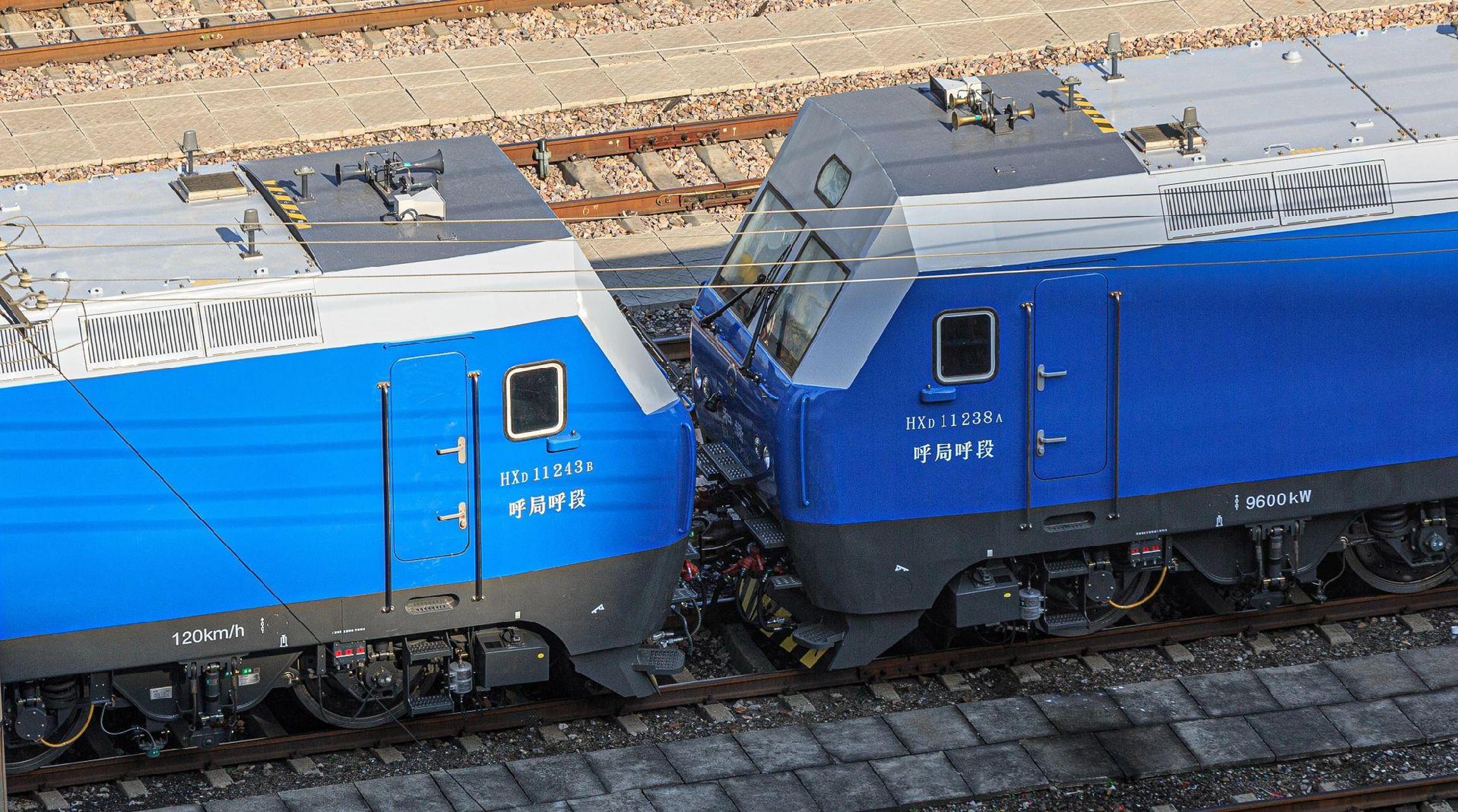 祝贺中车洛阳厂首批两组深度国产化版hxd1电力机车c6级修程全部试修
