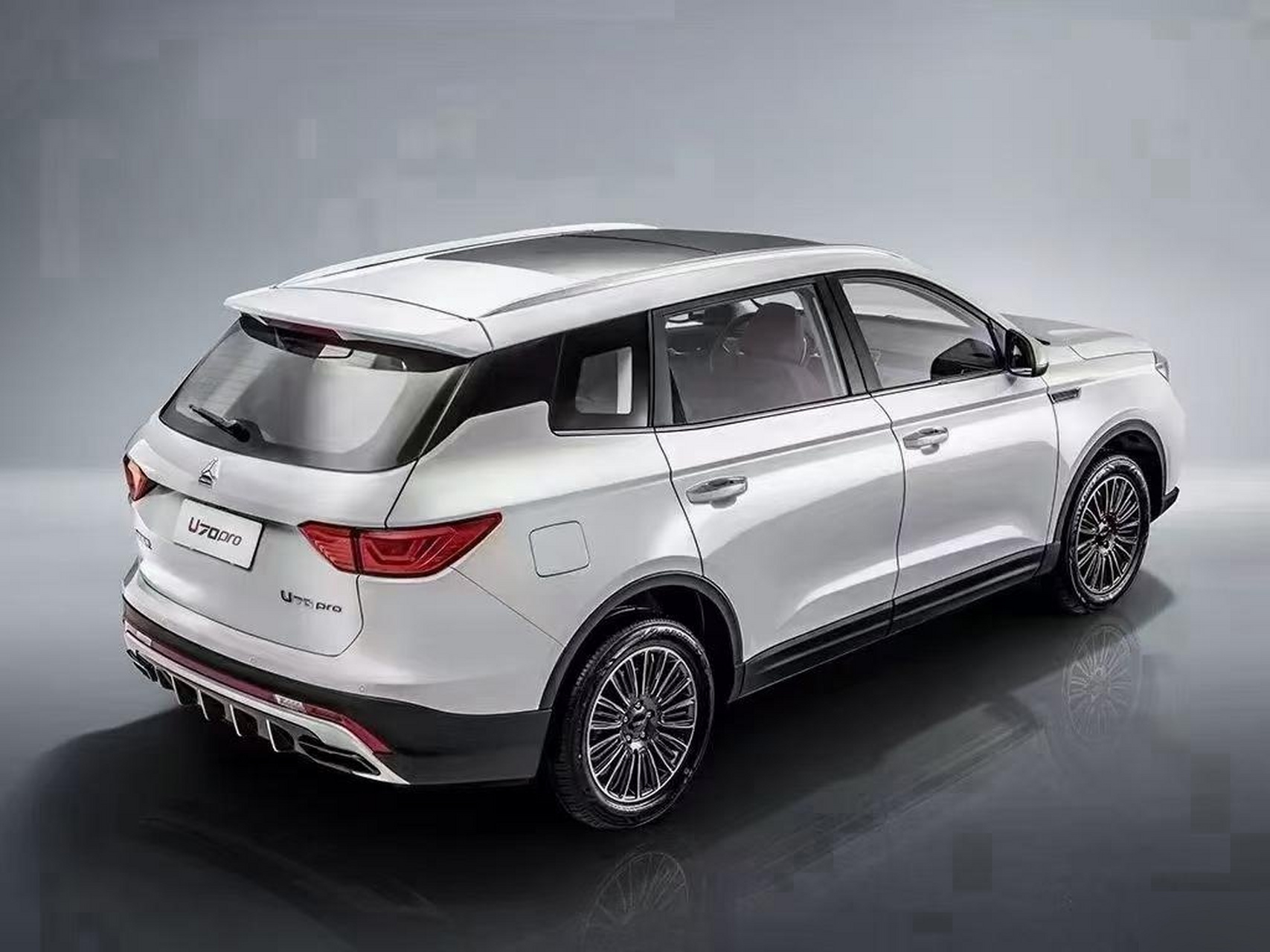 中国重汽u70 pro自动挡,指导价10.中国重汽u70 pro自动挡