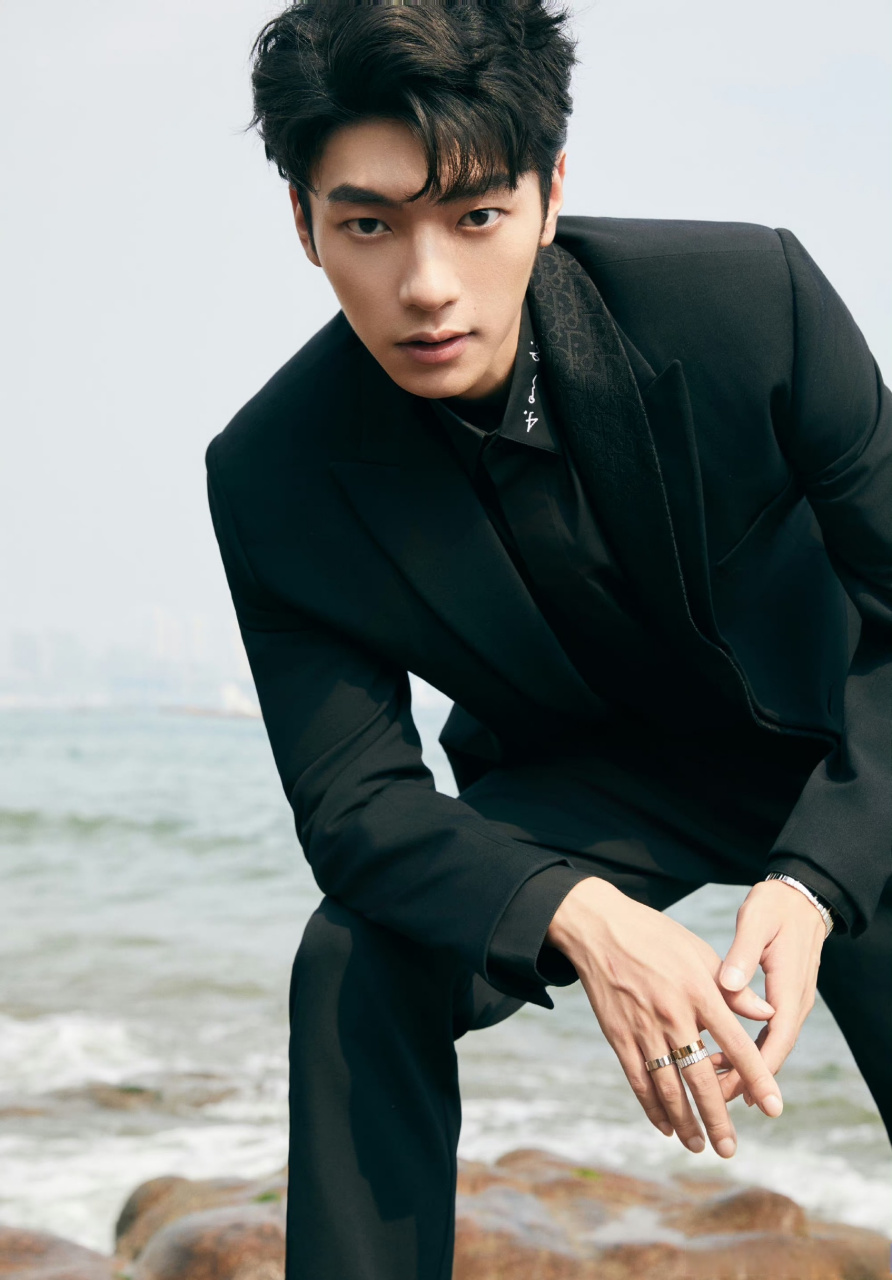 电影最后的真相#  帅气弟弟@张嘉鑫jason 主演的电影上了,饰 毛卫卫