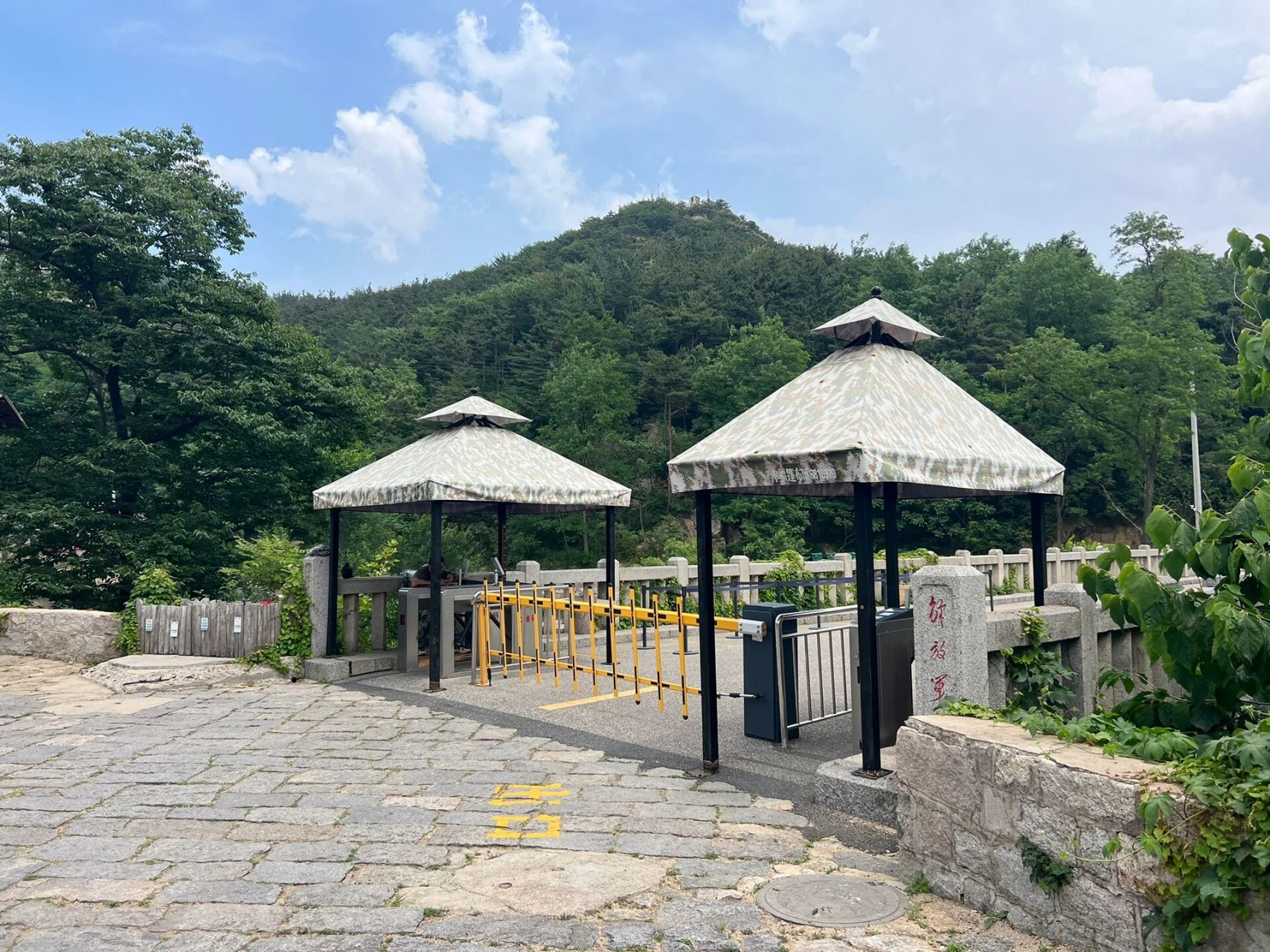 07昆嵛山无染寺位于威海文登,从威海高区出发,导航"昆嵛山无染 