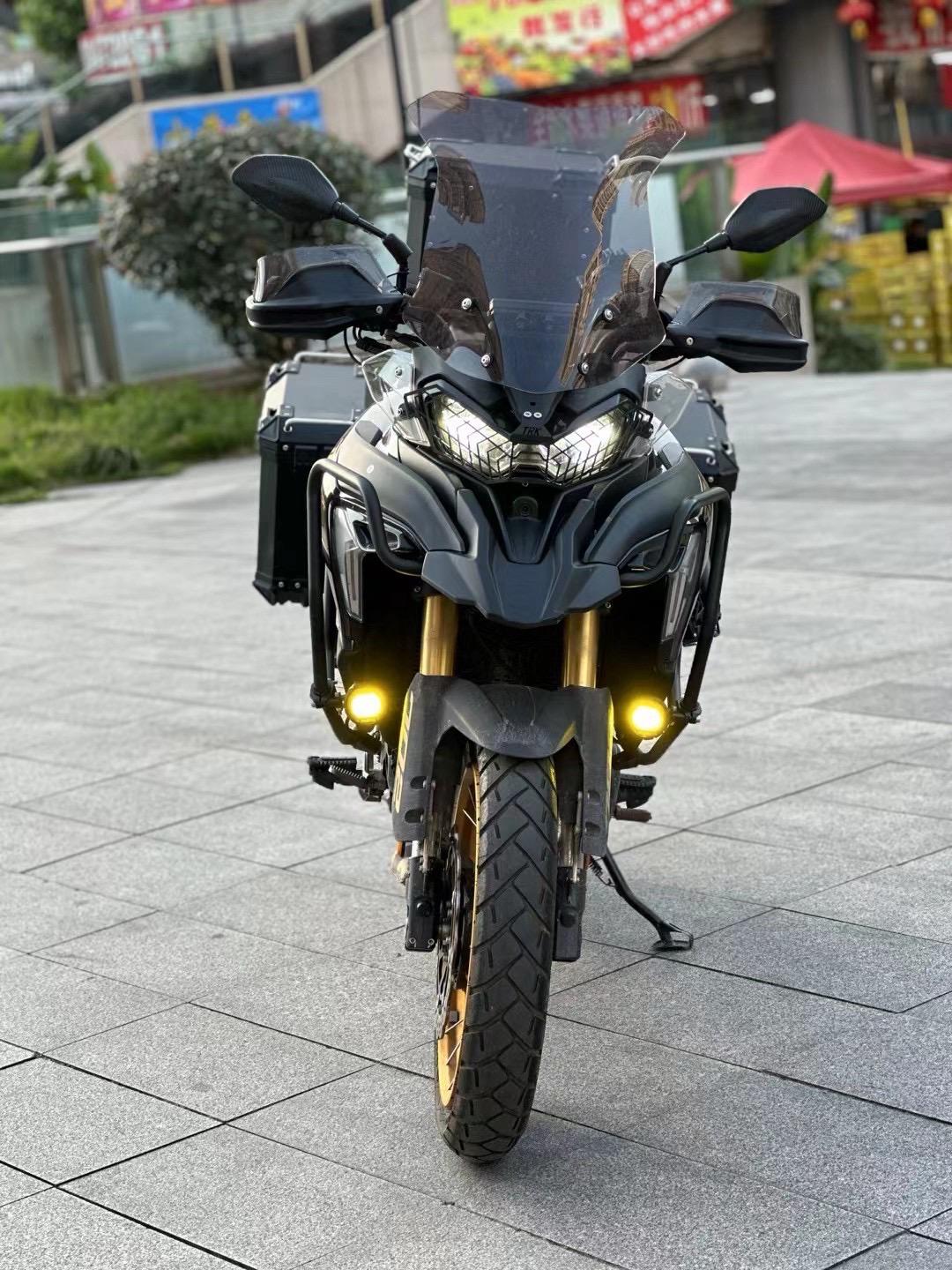 贝纳利金刚狼