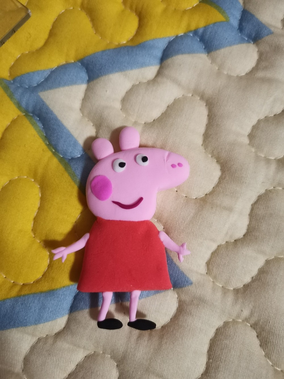 彩泥制作小猪佩奇 给儿子做的小猪佩奇,瞅着还行挺像哈哈