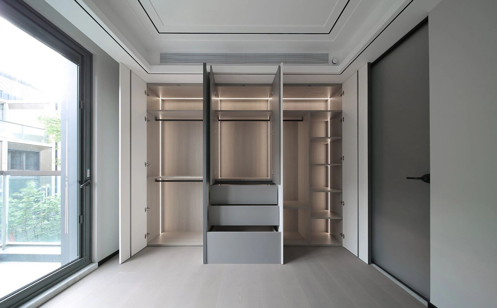 被我家灰白色系搭配的衣柜美哭 |高级又耐看