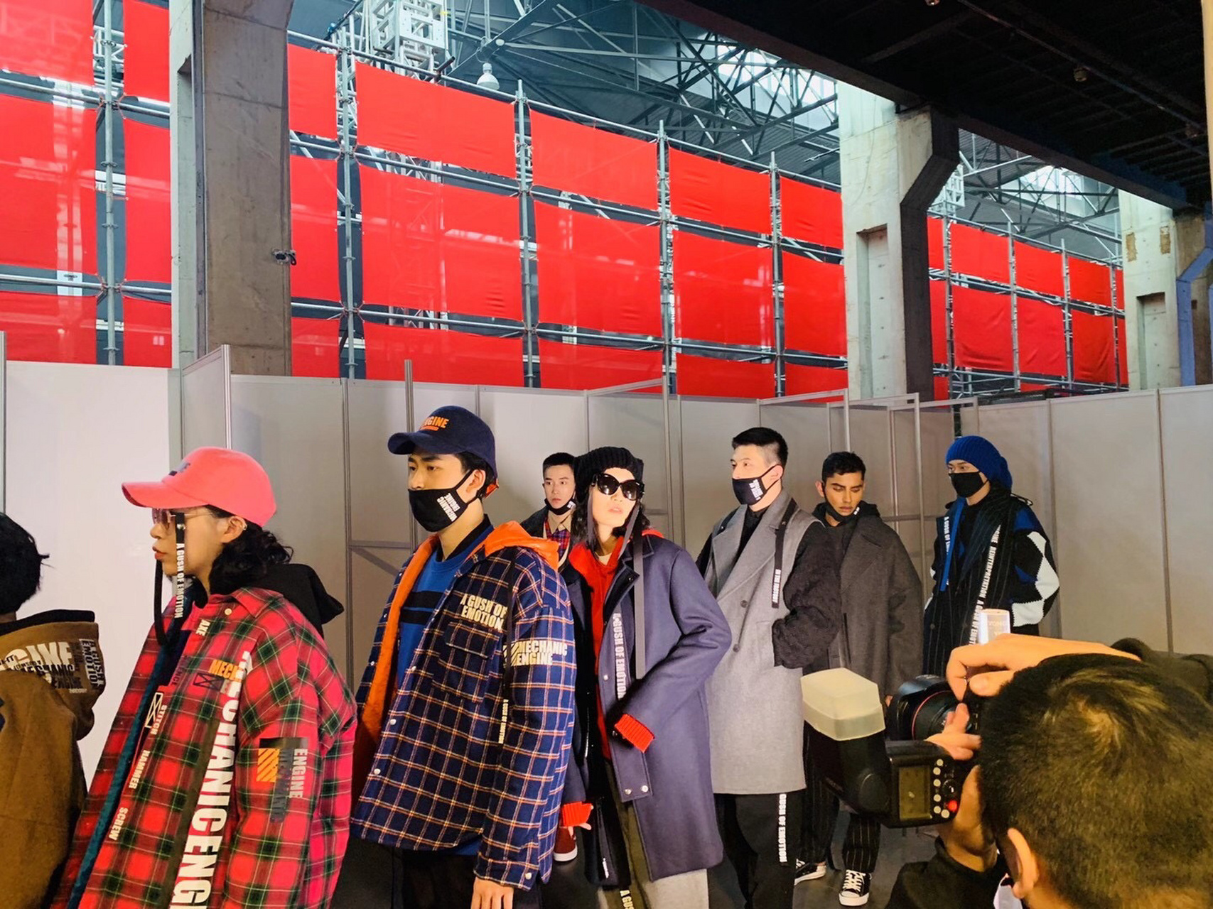 哈尔滨市模特协会～ 今年的时装周马上就要开始啦! 想来的赶紧联衔乙