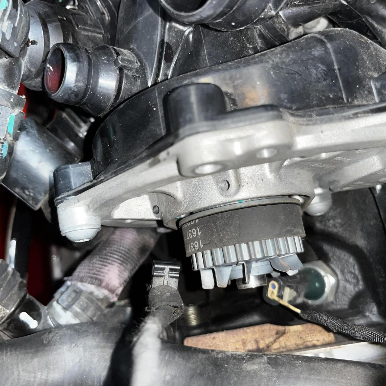 17款迈腾b8豪华版检查车况,更换水泵 节温器 冷却液 前刹车片 发动机