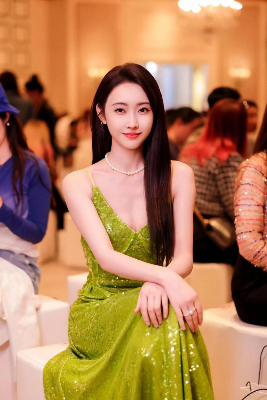 宣璐有颜又有料,气质温柔甜美,性感优雅好迷人!