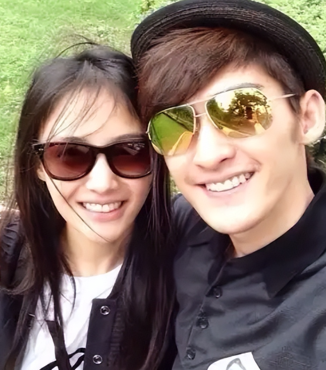 郑爽,这位曾以"楚雨荨"形象红极一时的娱乐圈顶流,如今却陷入了前所