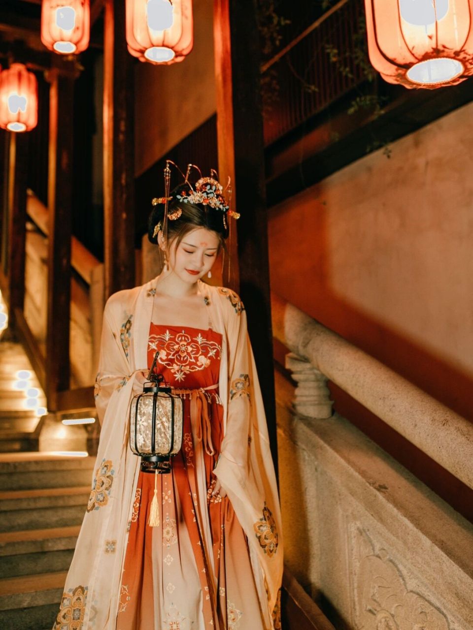 西安大唐不夜城拍照‼️圆脸古装造型  来西安怎么能不穿一次汉服