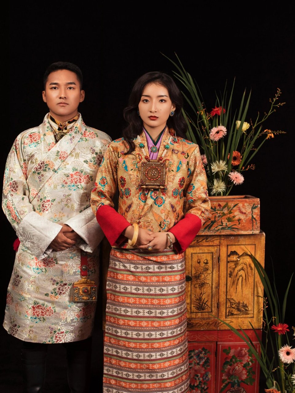 室内的不丹服也可以优雅和美丽 不丹幸福指数最高的国家 服装也是别出