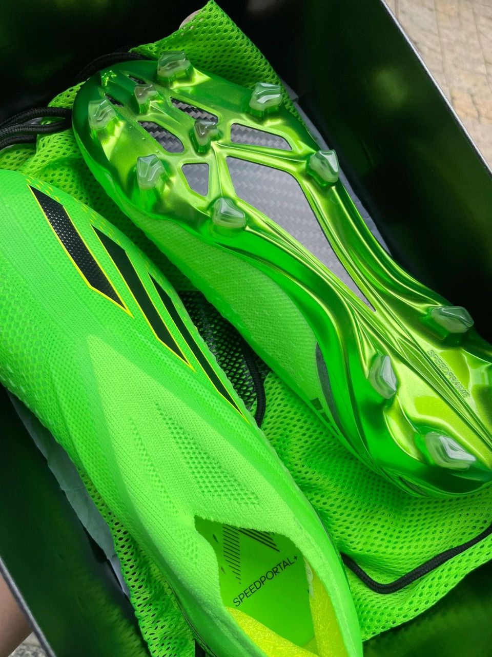 阿迪达斯x speedportal  fg超高端足球鞋 阿迪达斯x speedportal  fg