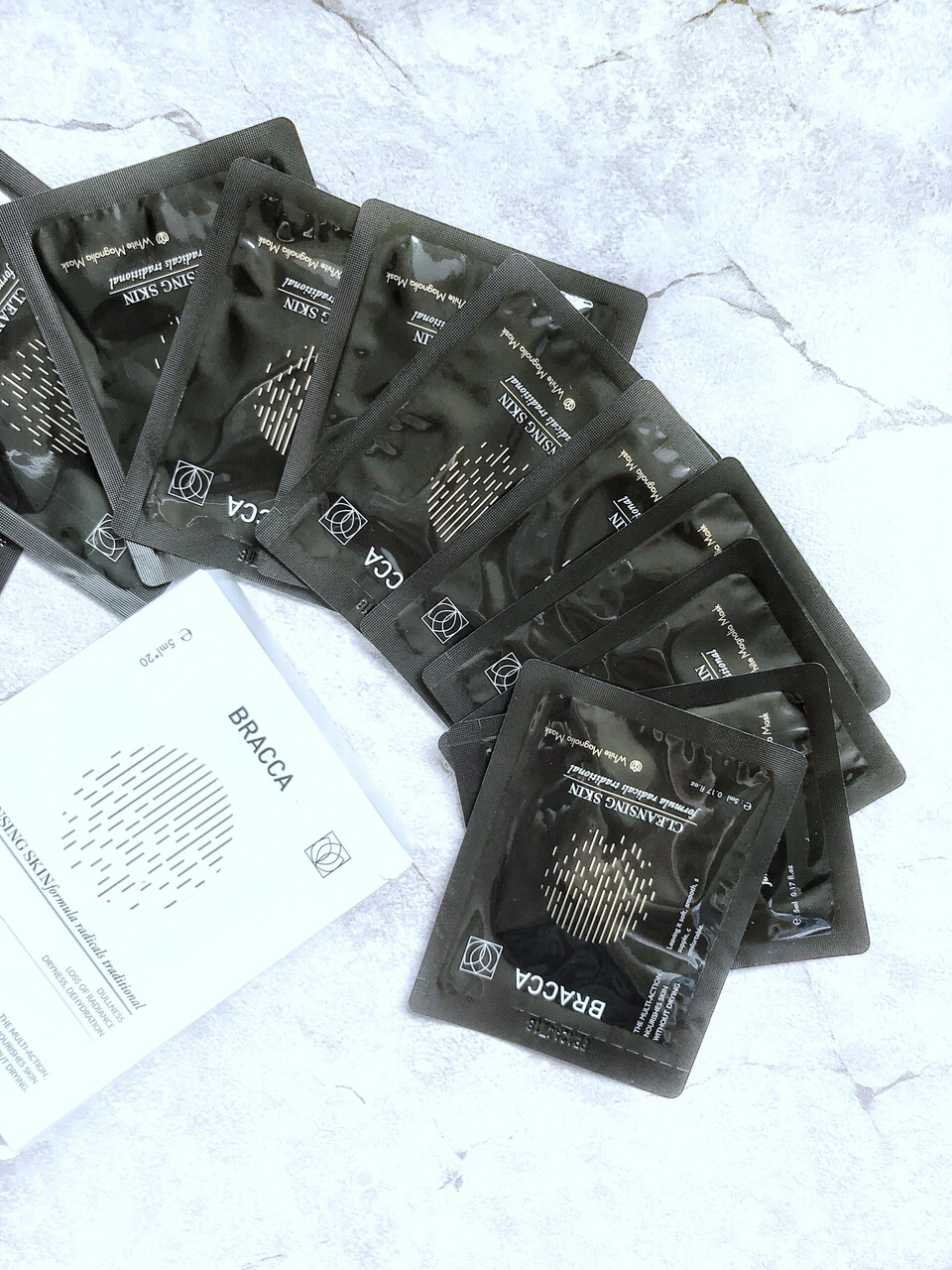 [爱你][爱你]大家应该记得上次我特别喜欢的大壳面膜吧,外包装壳确实