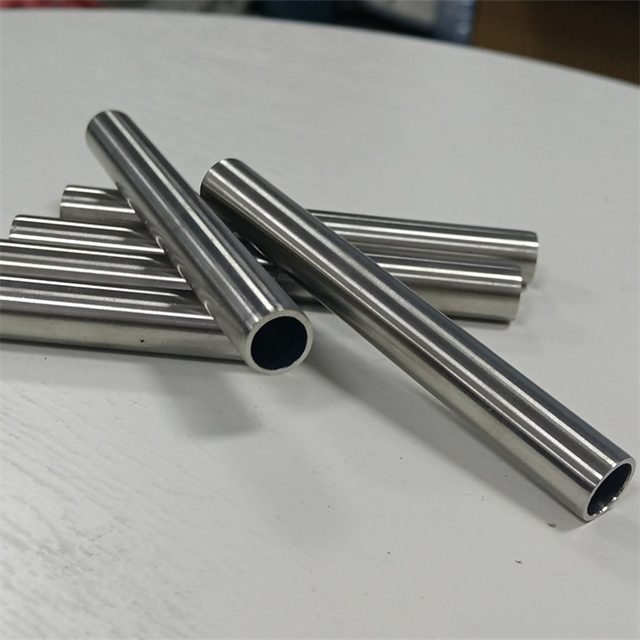 ba级不锈钢管介绍  ba级不锈钢管是一种高品质的不锈钢管材料,广泛