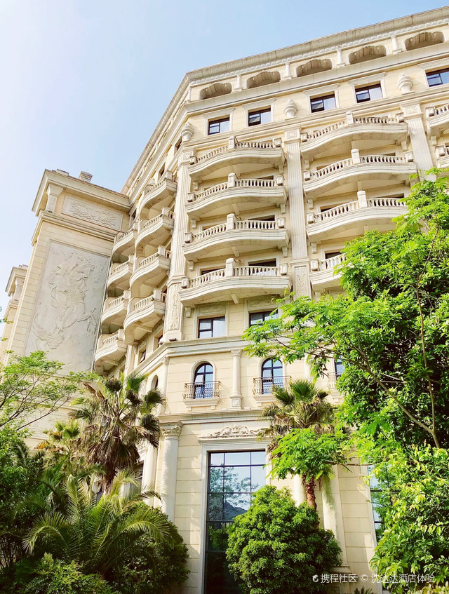 探索浦江仙华檀宫国际度假酒店,感受非凡入住体验!