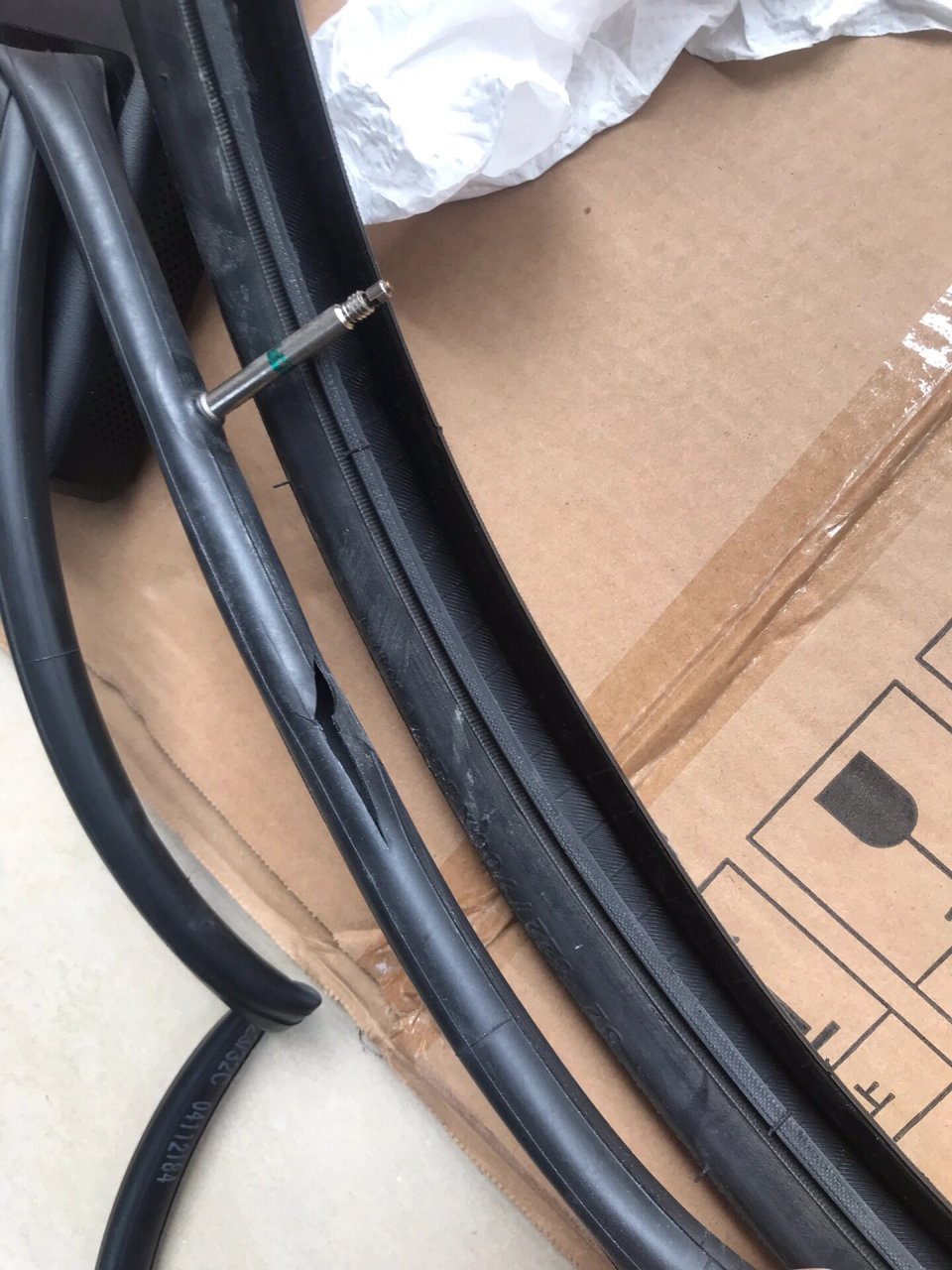 迪卡侬speed500自行车爆胎自己动手换胎 终于回开平把自行车拿回来了