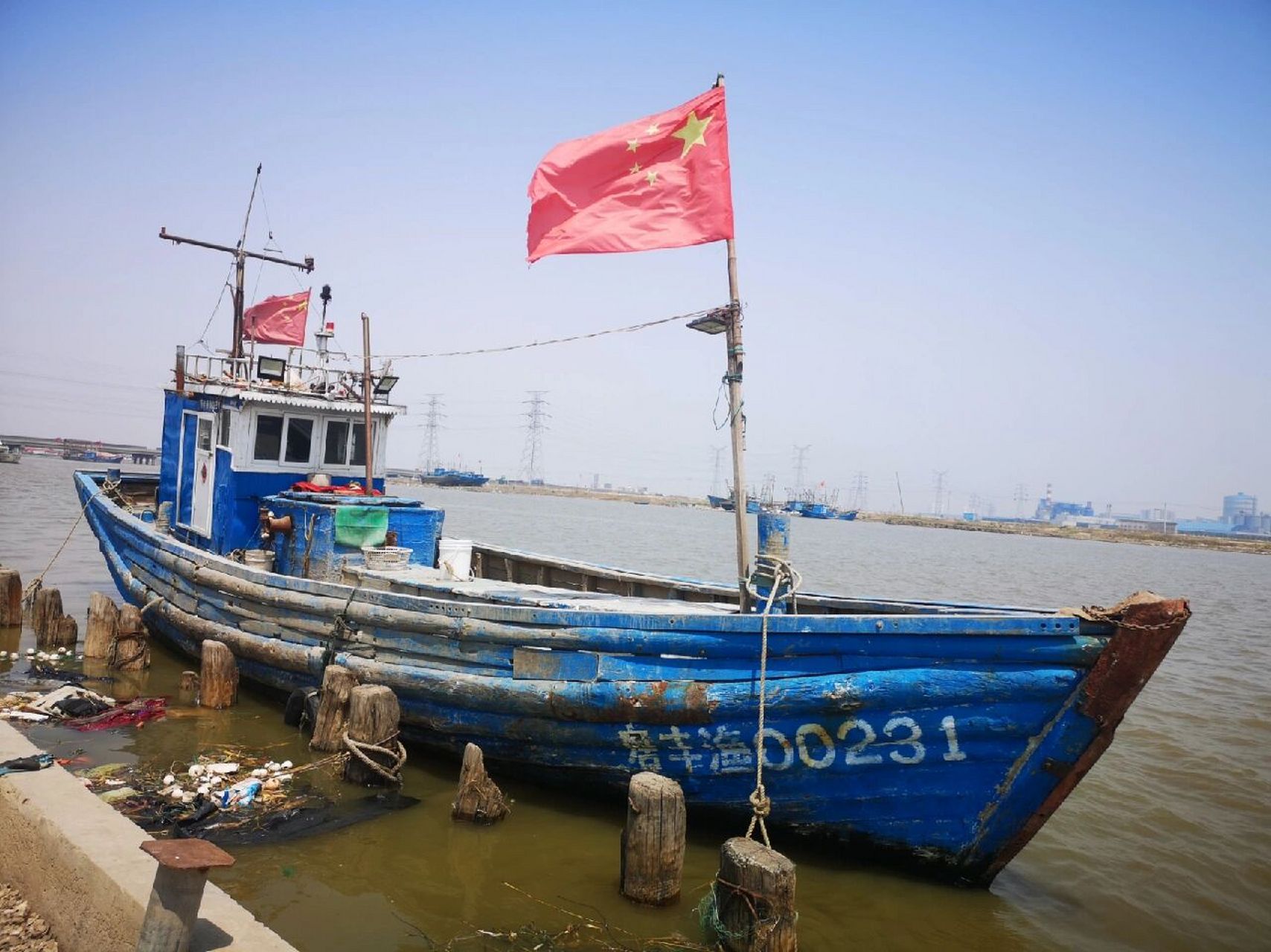 分享一组渔船实拍素材图